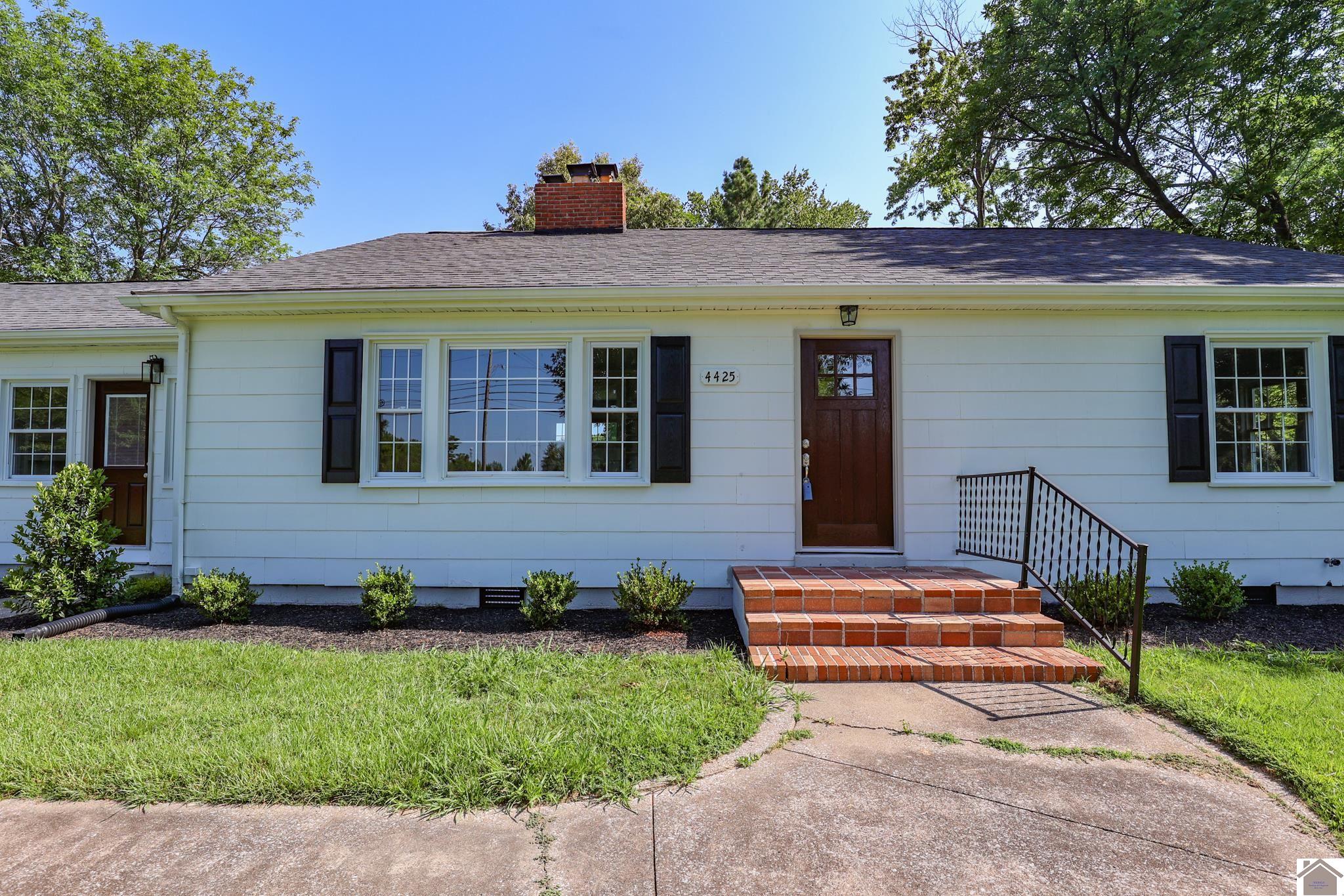 4425 Buckner Ln