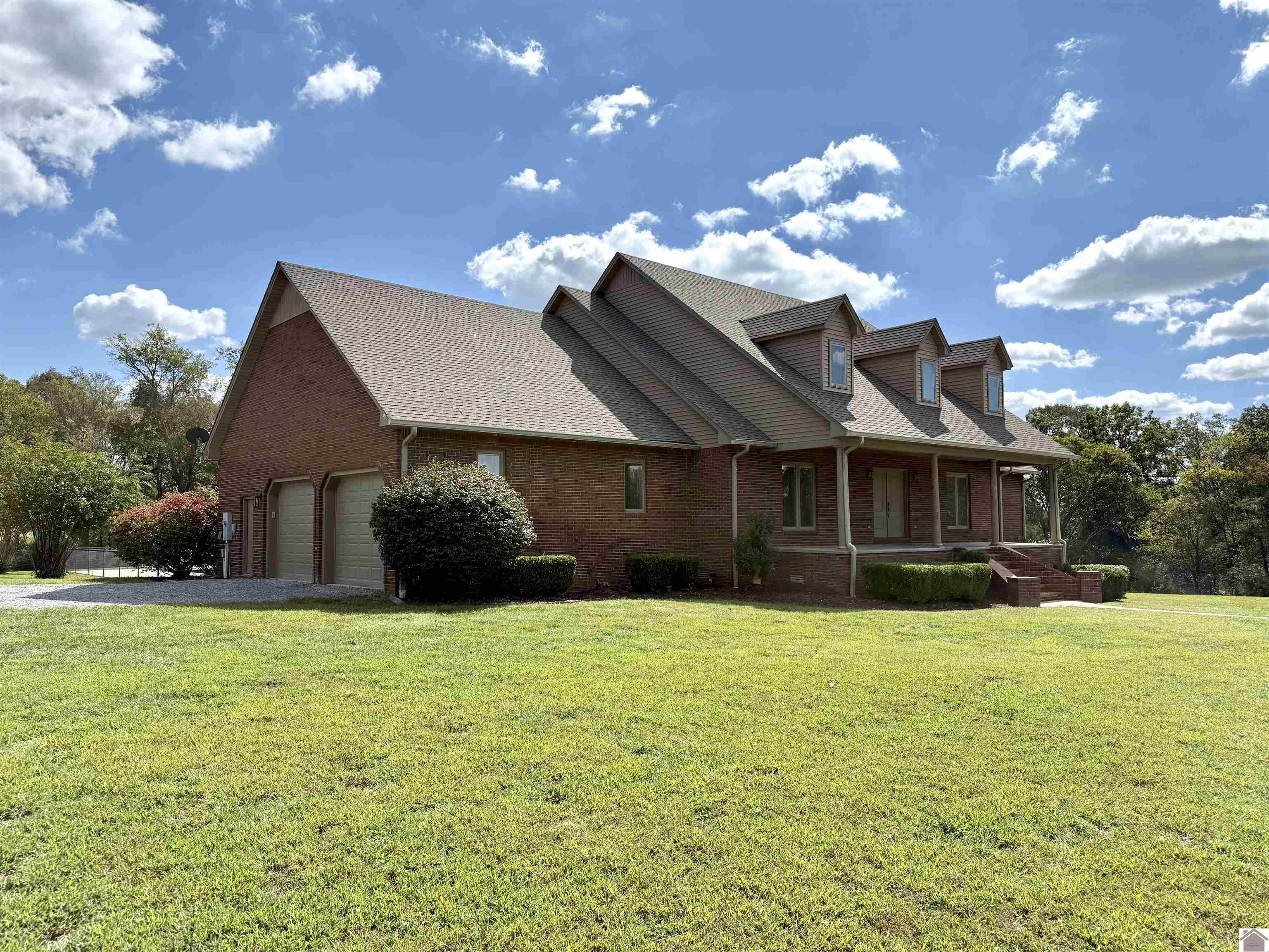 9863 E State Route 94