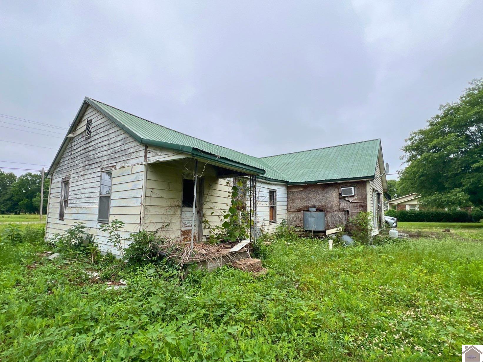 1560 US-60 - Photo 3