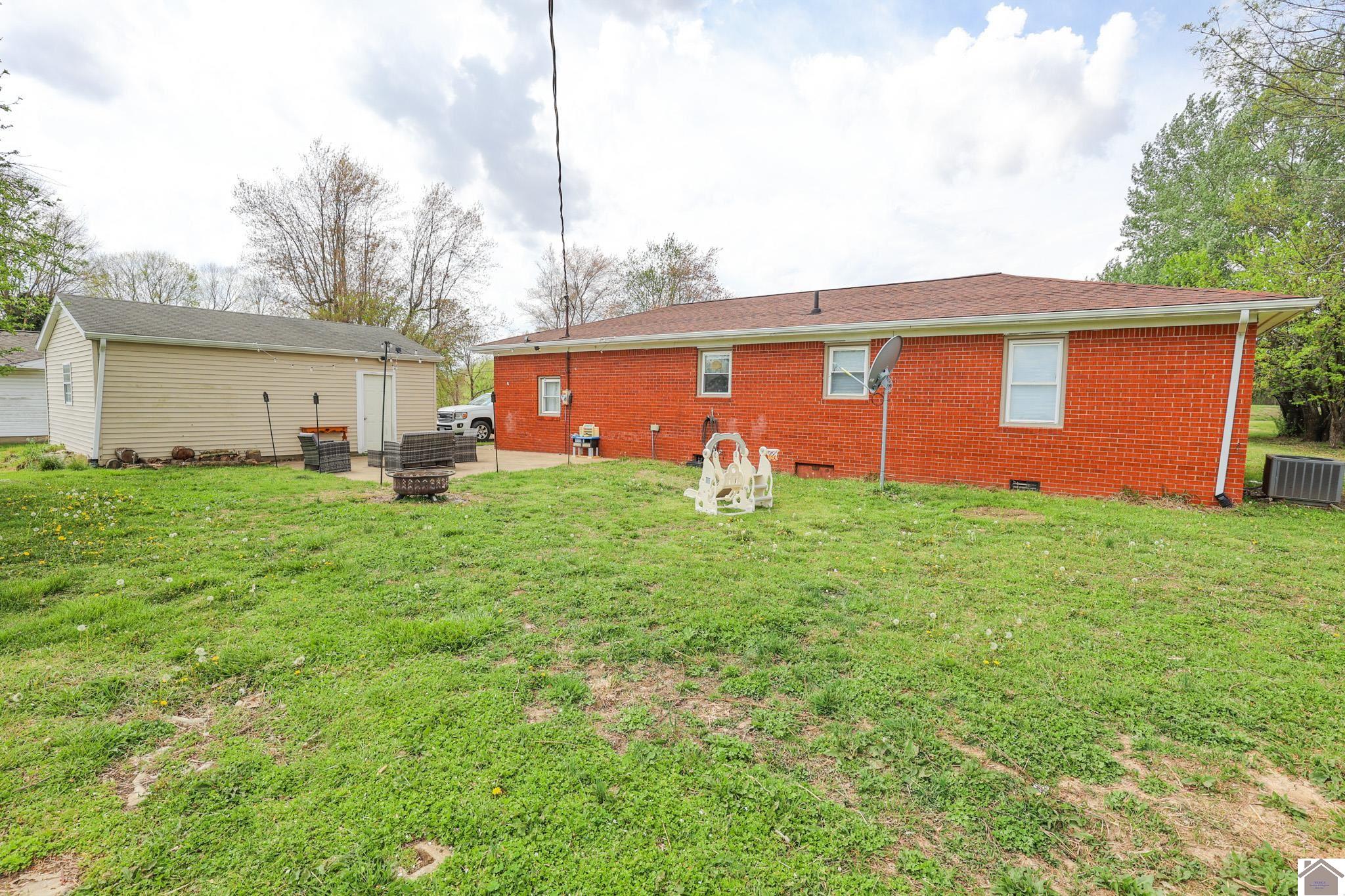 954 US Highway 60 W