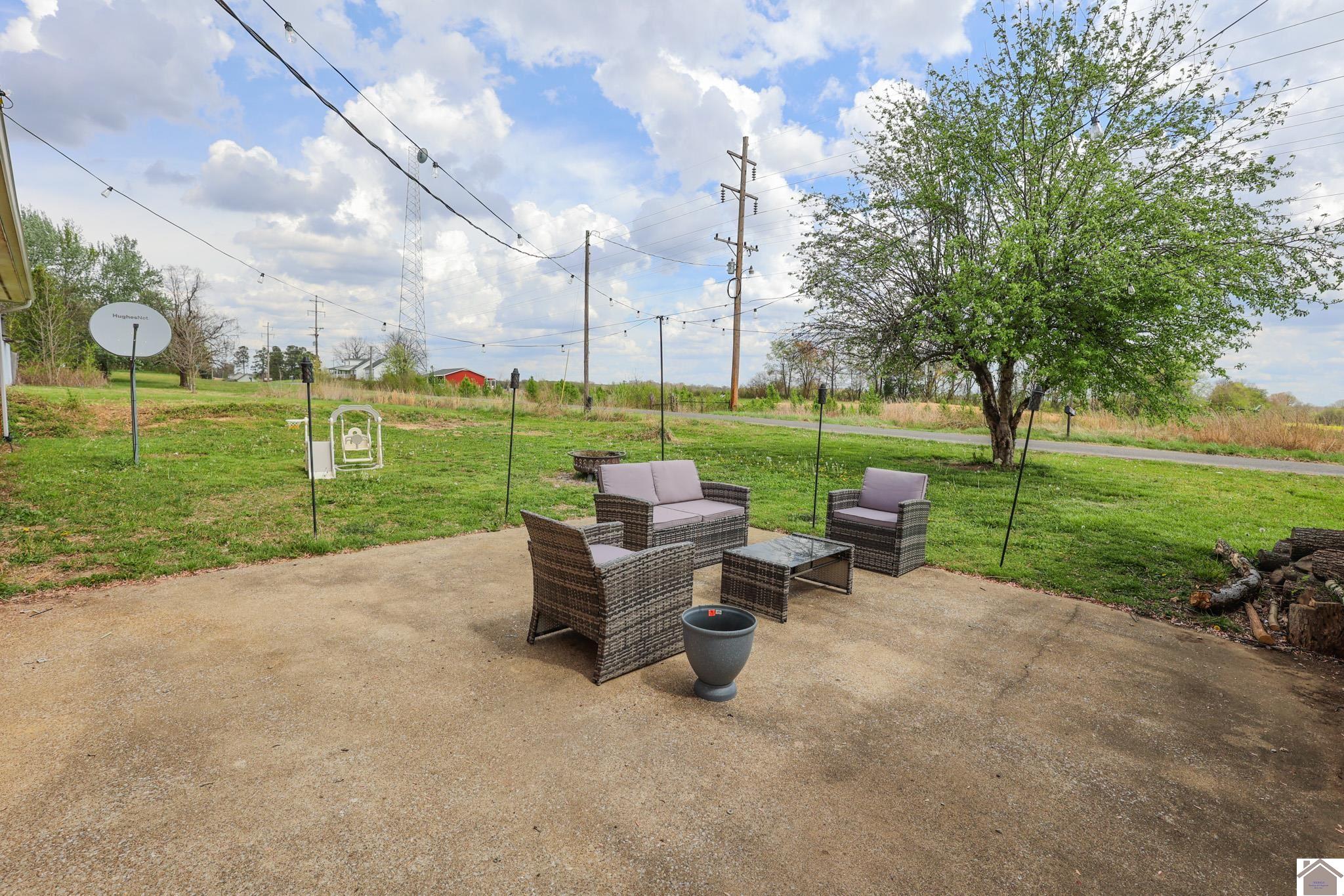 954 US Highway 60 W