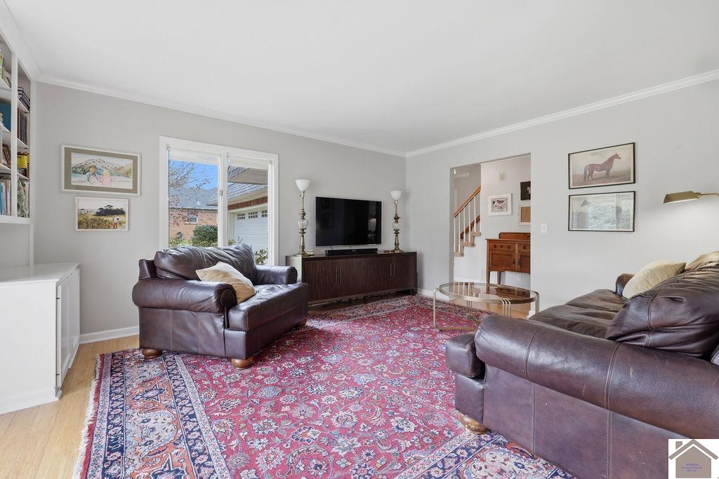 1519 London Drive