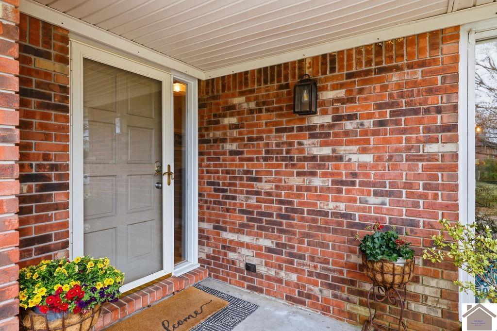 1519 London Drive