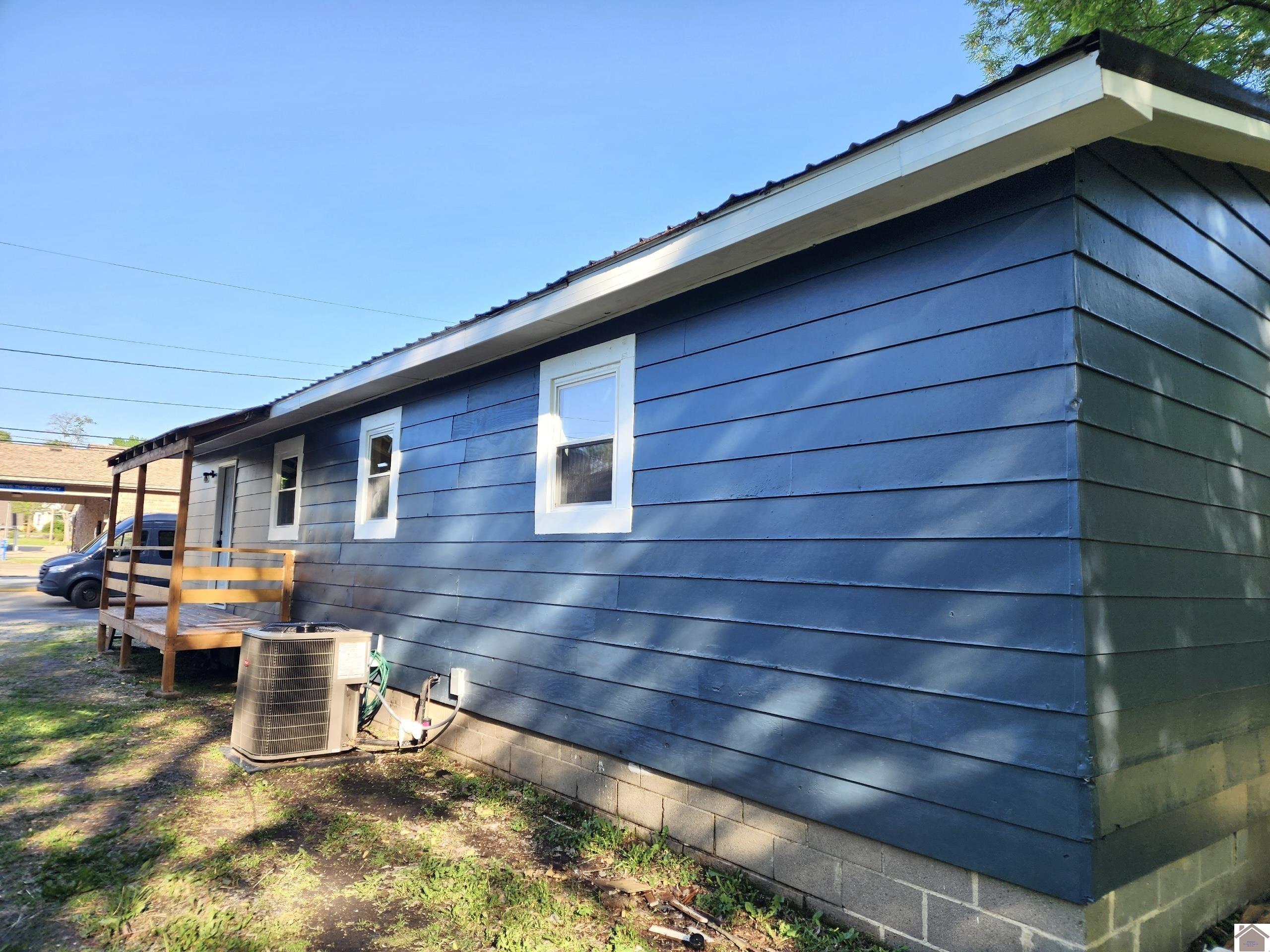 98 Front Street