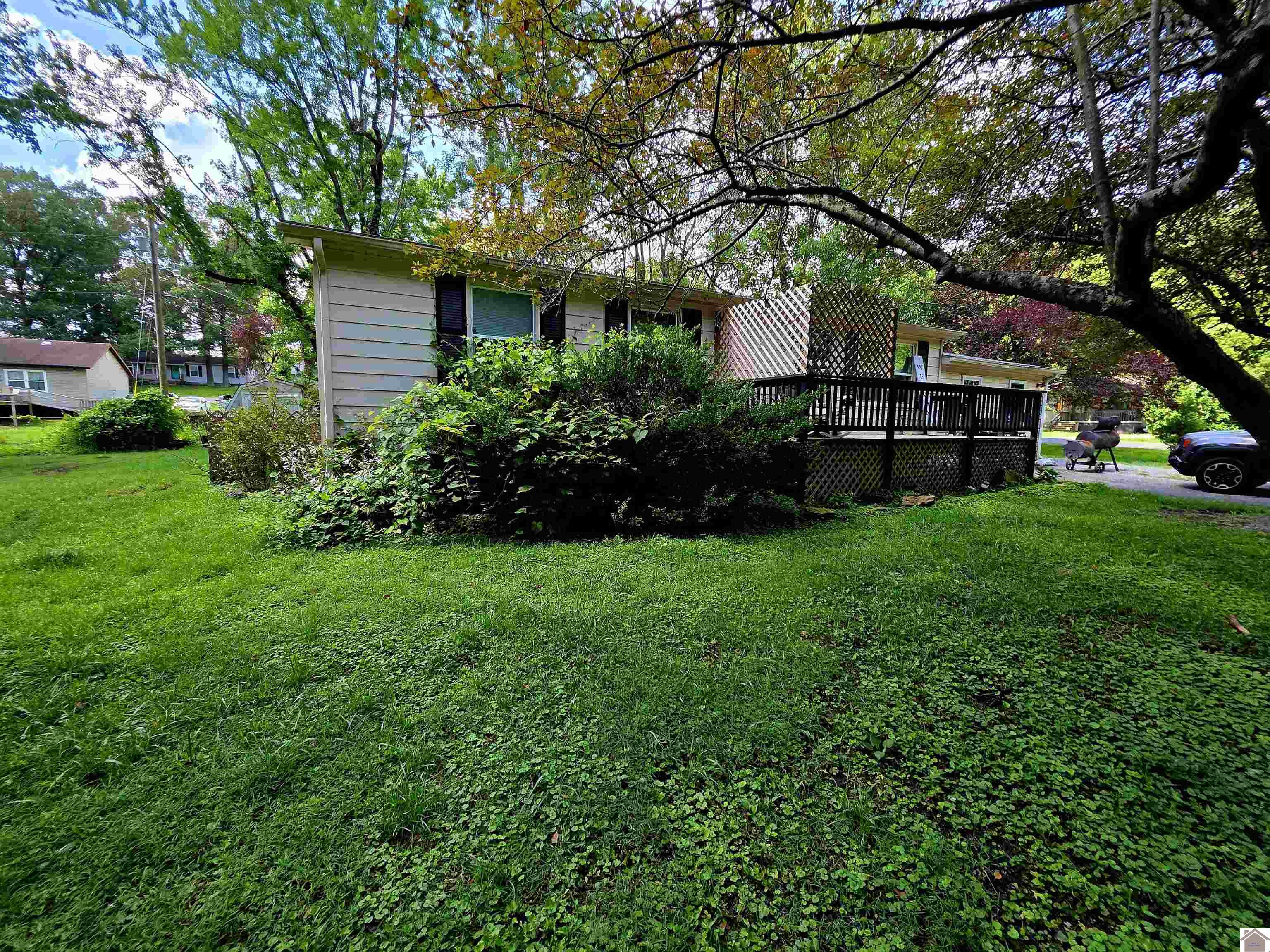 1501 Creekside Drive