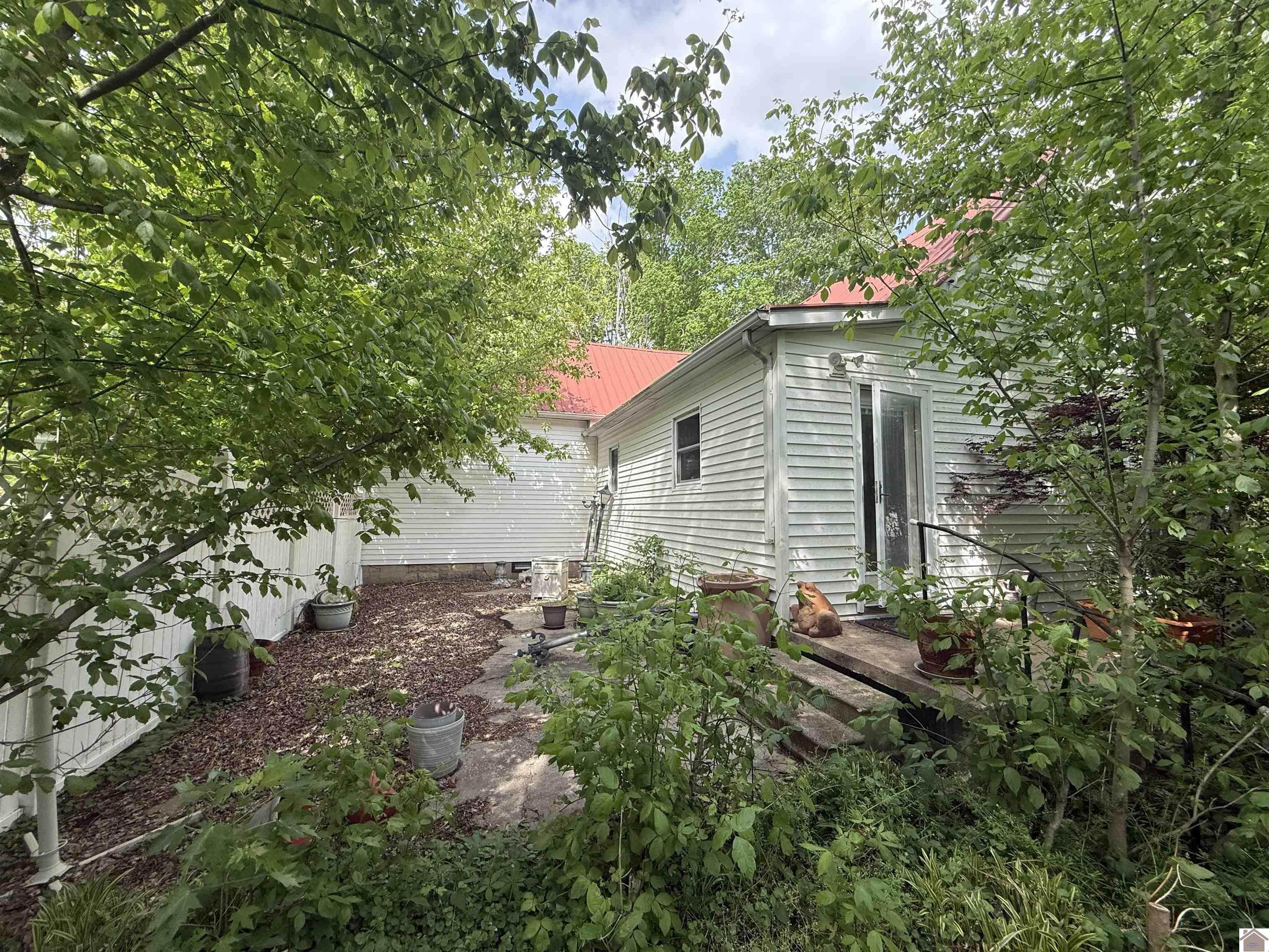 477 State Route 1748 E