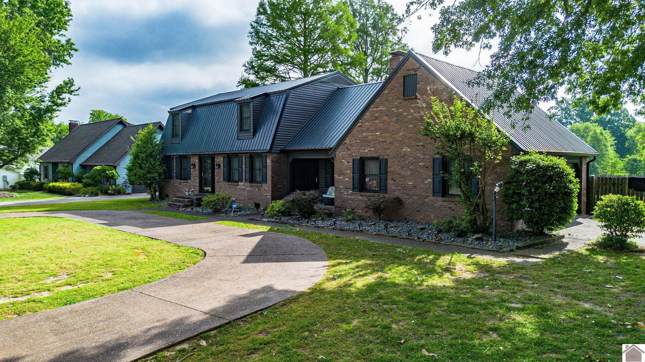 2020 Natchez Lane