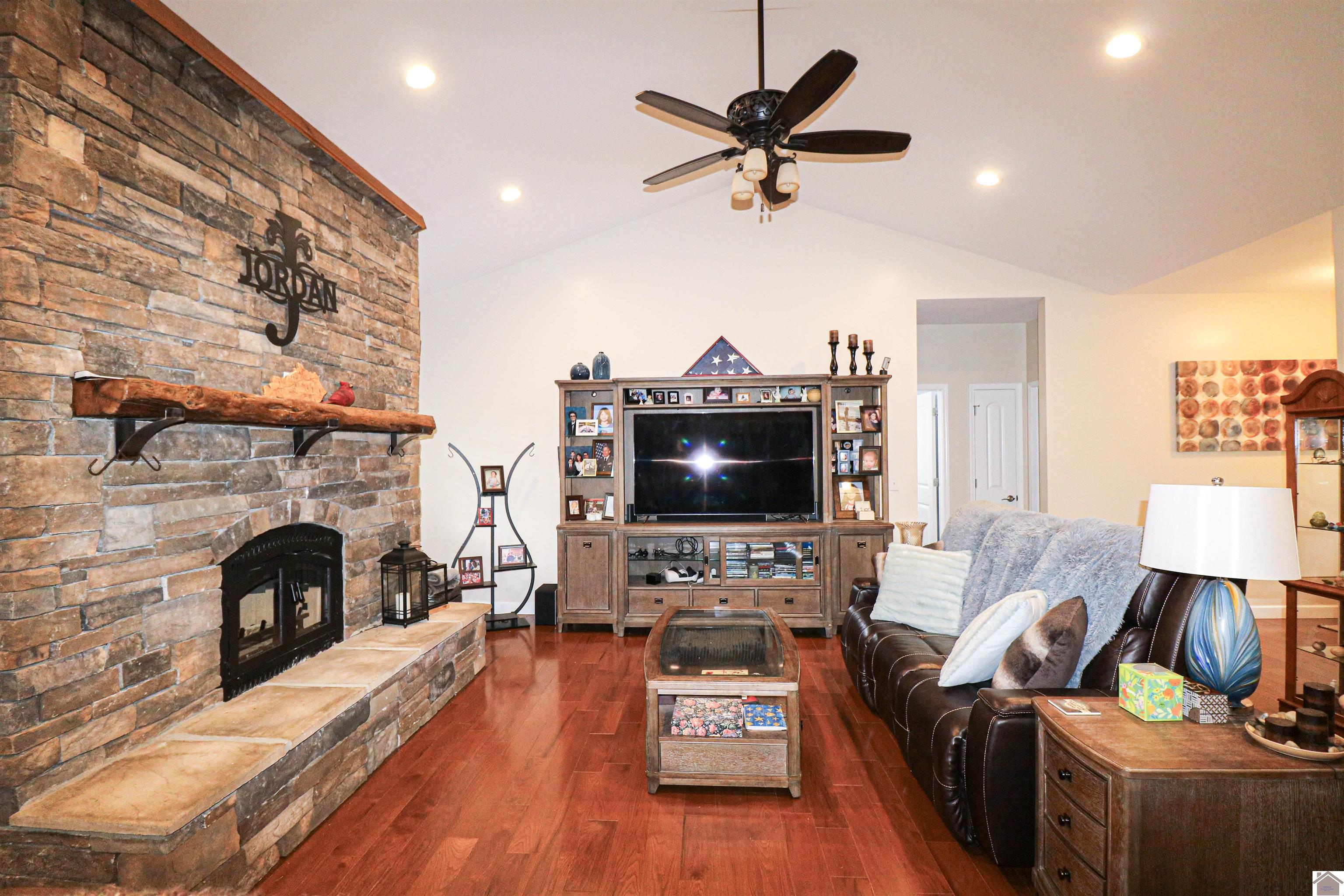1300 Rocky Rd