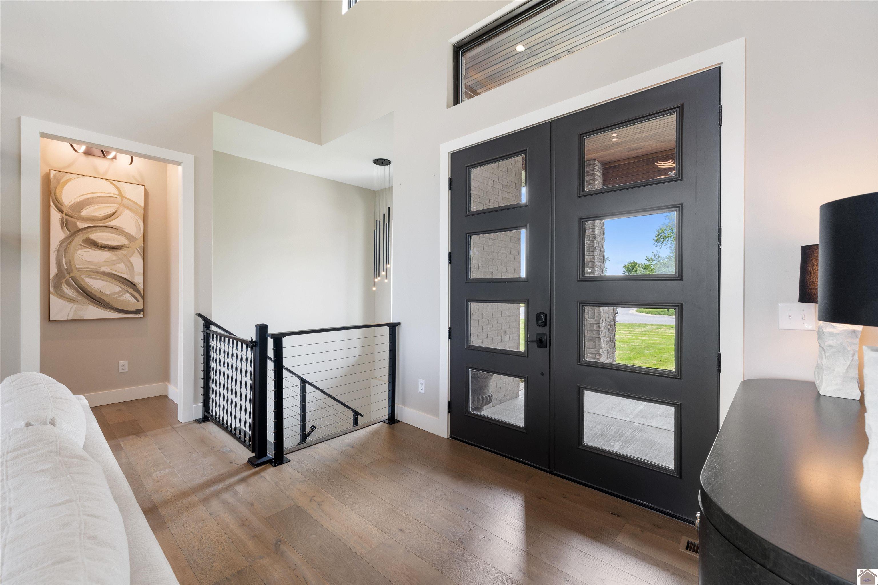 390 Forest Ridge