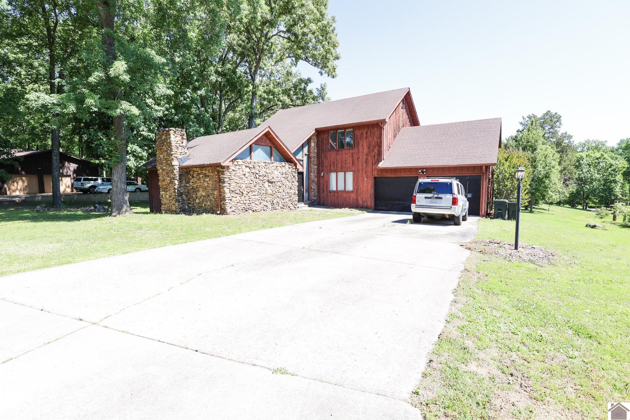 Photo 1 of 43 — 329 Carson Way, Paducah, KY 42003