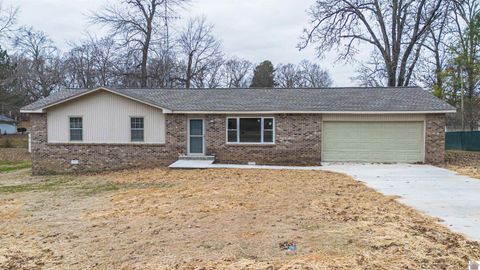 442 Whispering Oaks Loop Mayfield KY 42066