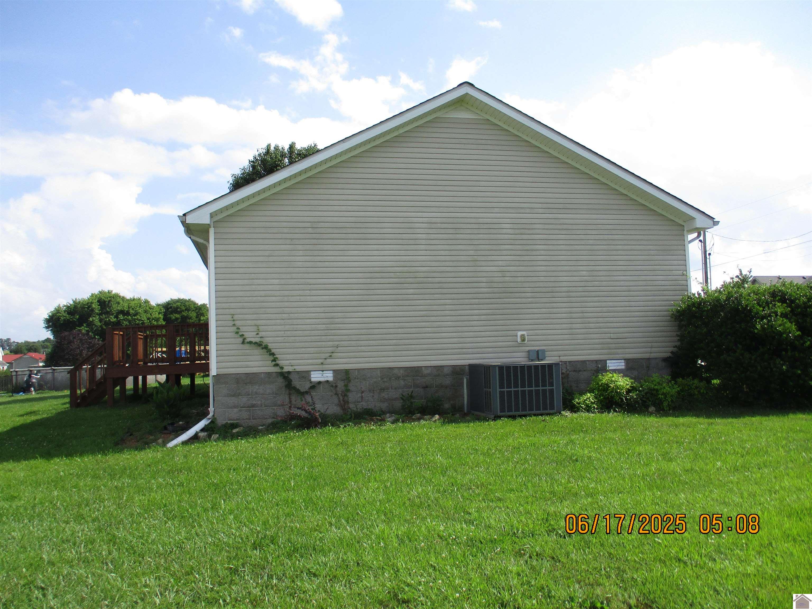 212 Bakersfield Dr