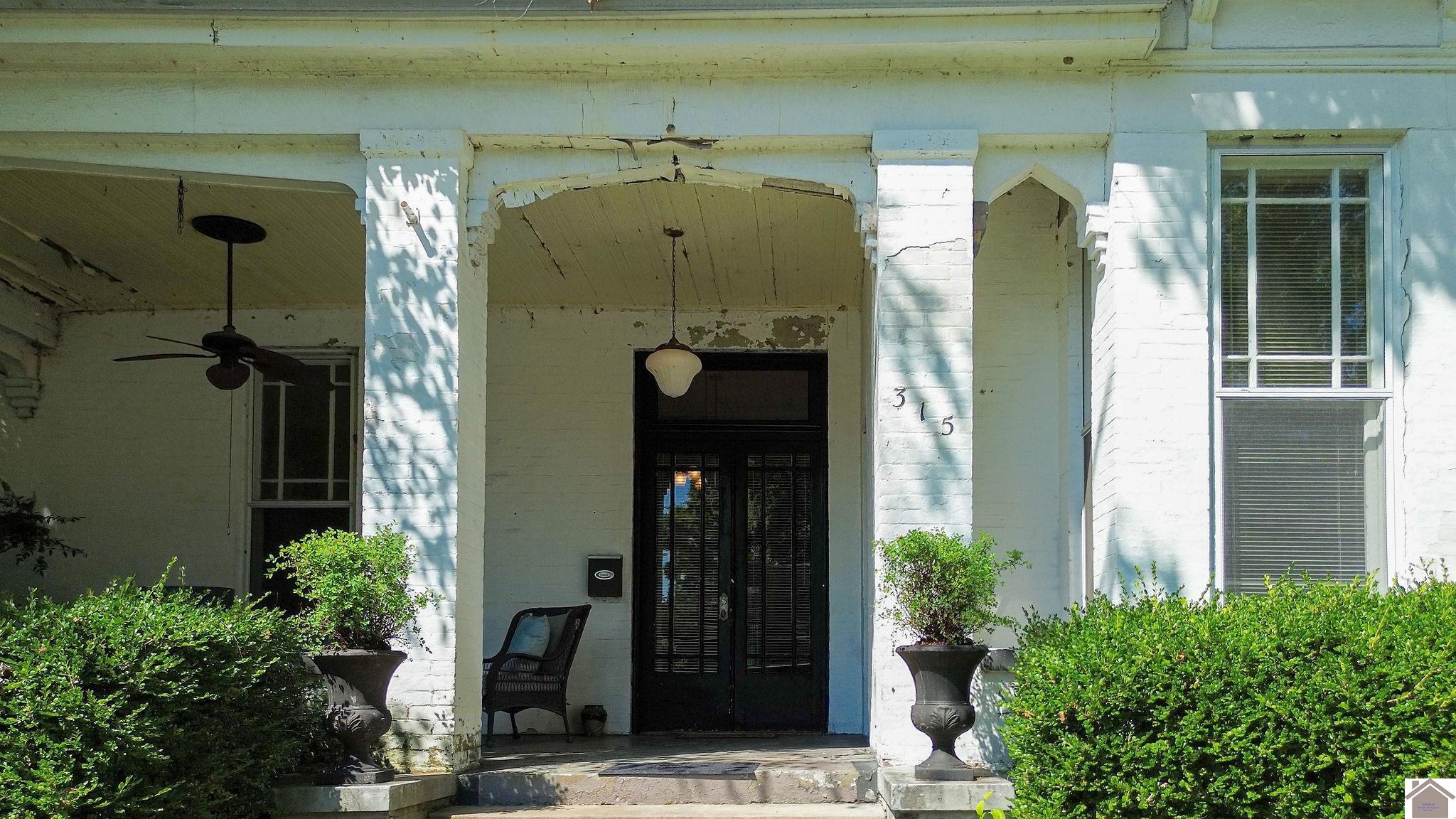 315 N 8th