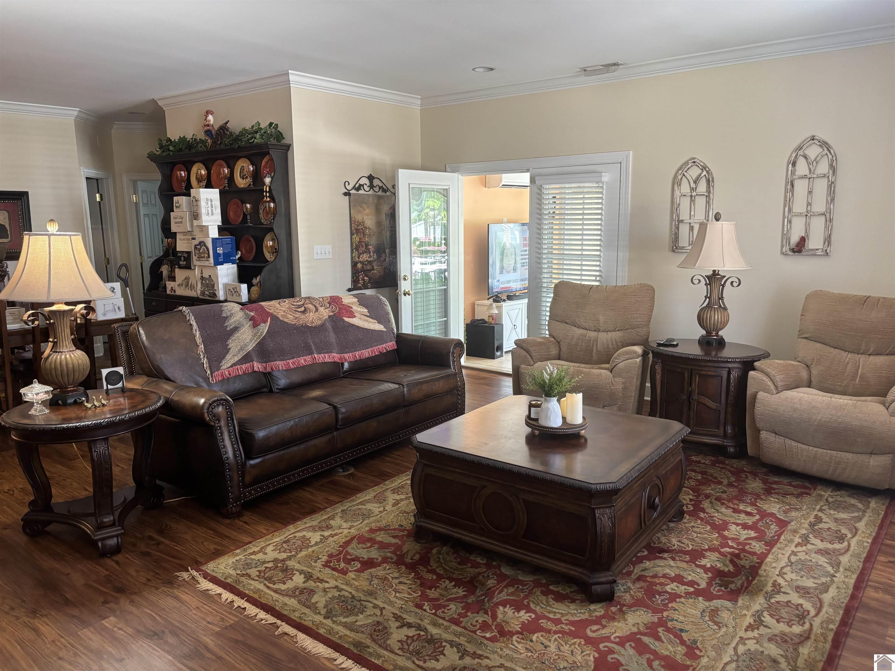2360 Lakewood Dr