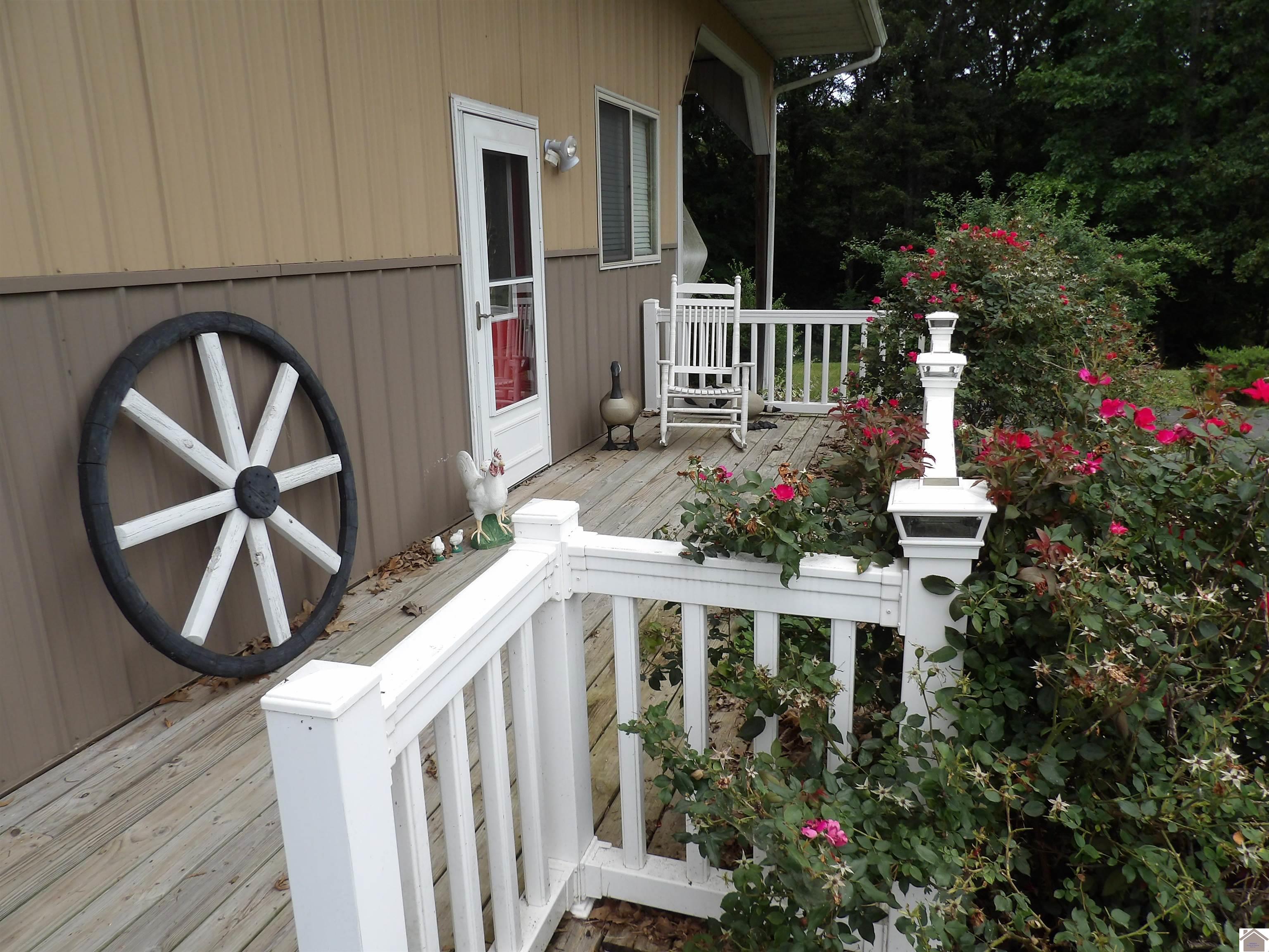 907 State Route 819 N