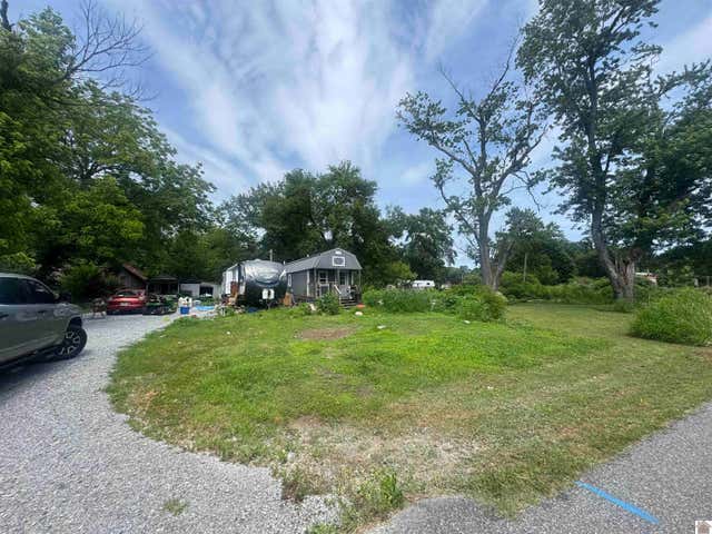 398 State Highway 1748 E