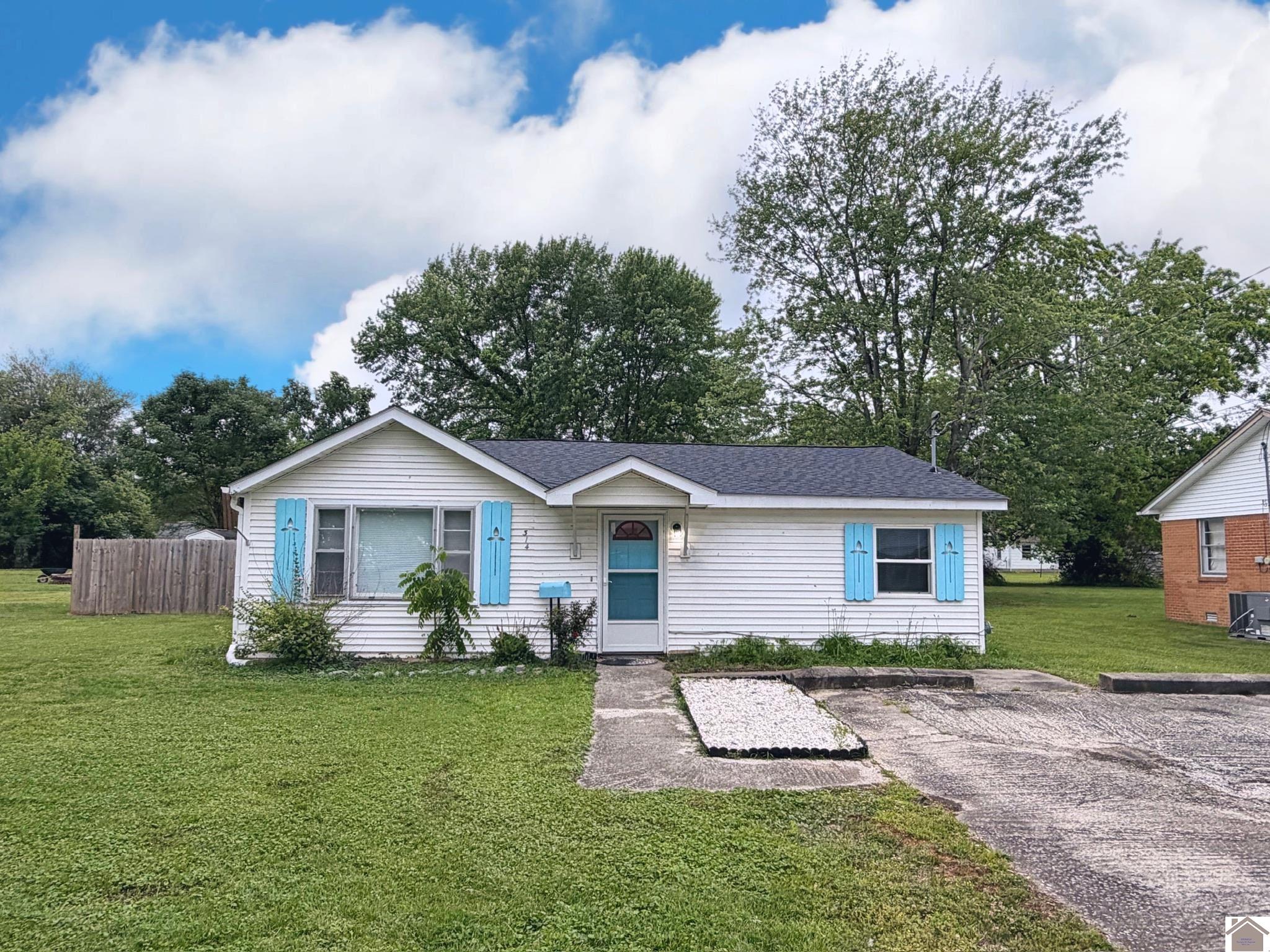 Photo 1 of 26 — 314 Irvan St, Murray, KY 42071