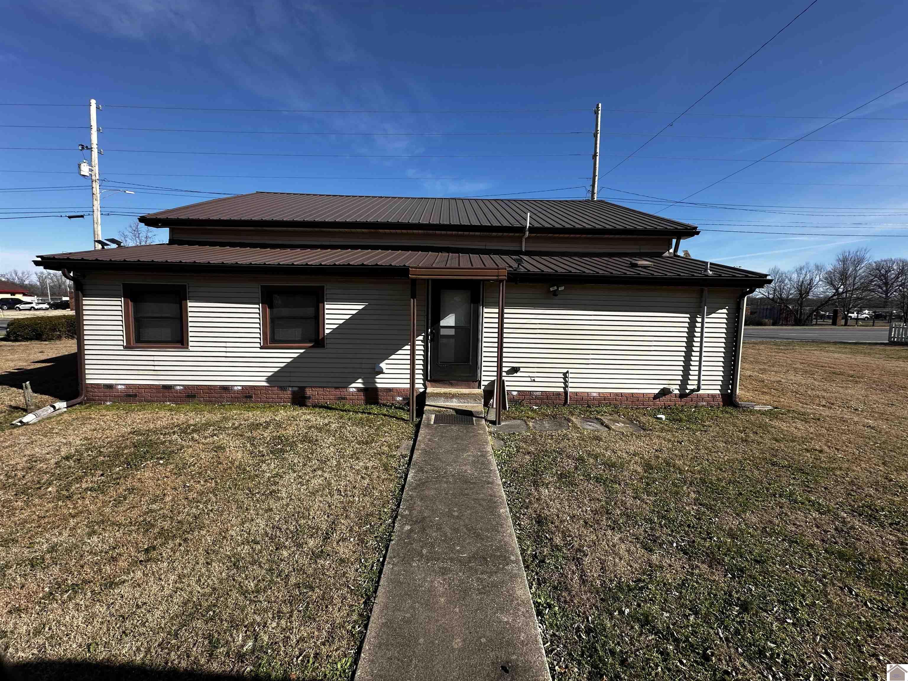 907, 909, 913 S 3rd Street