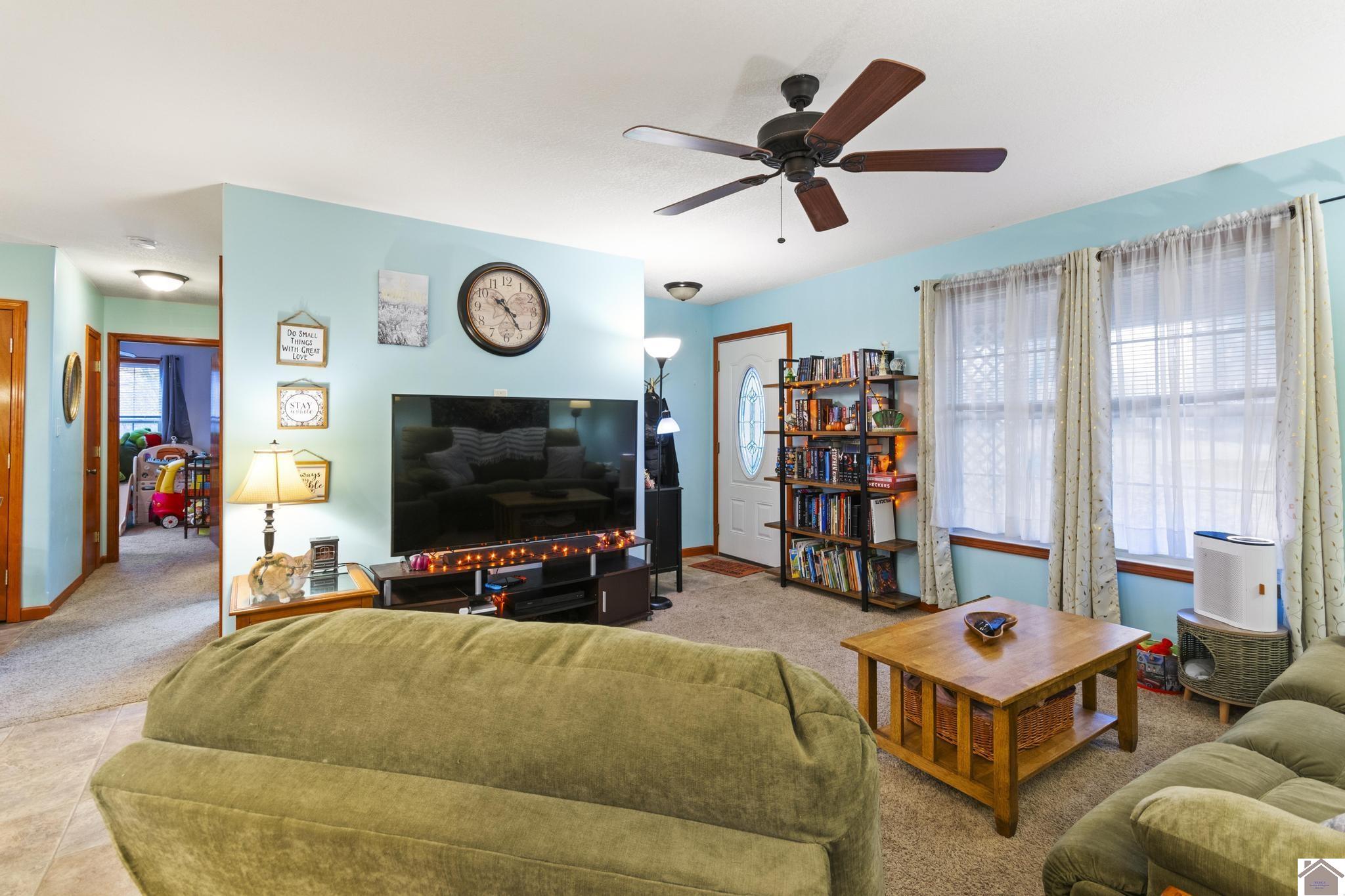 62 Castlewood Dr