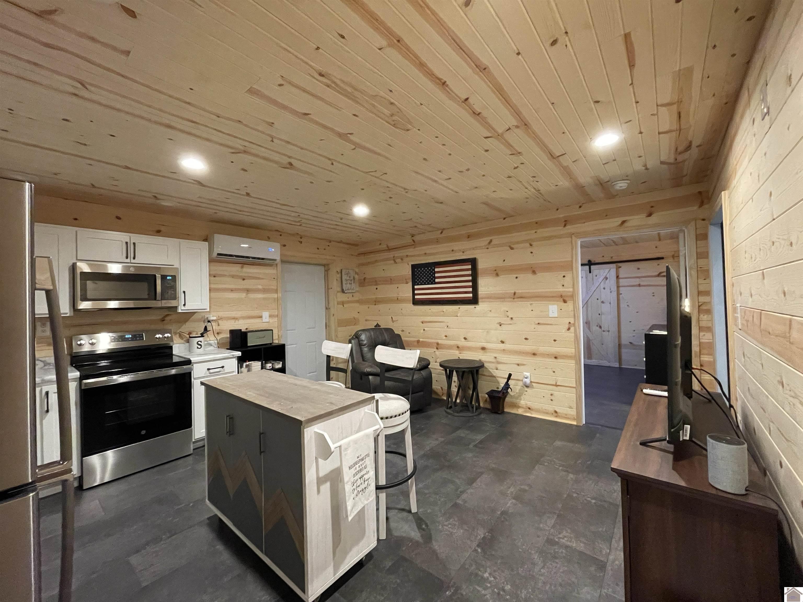 833 Cantrell Road