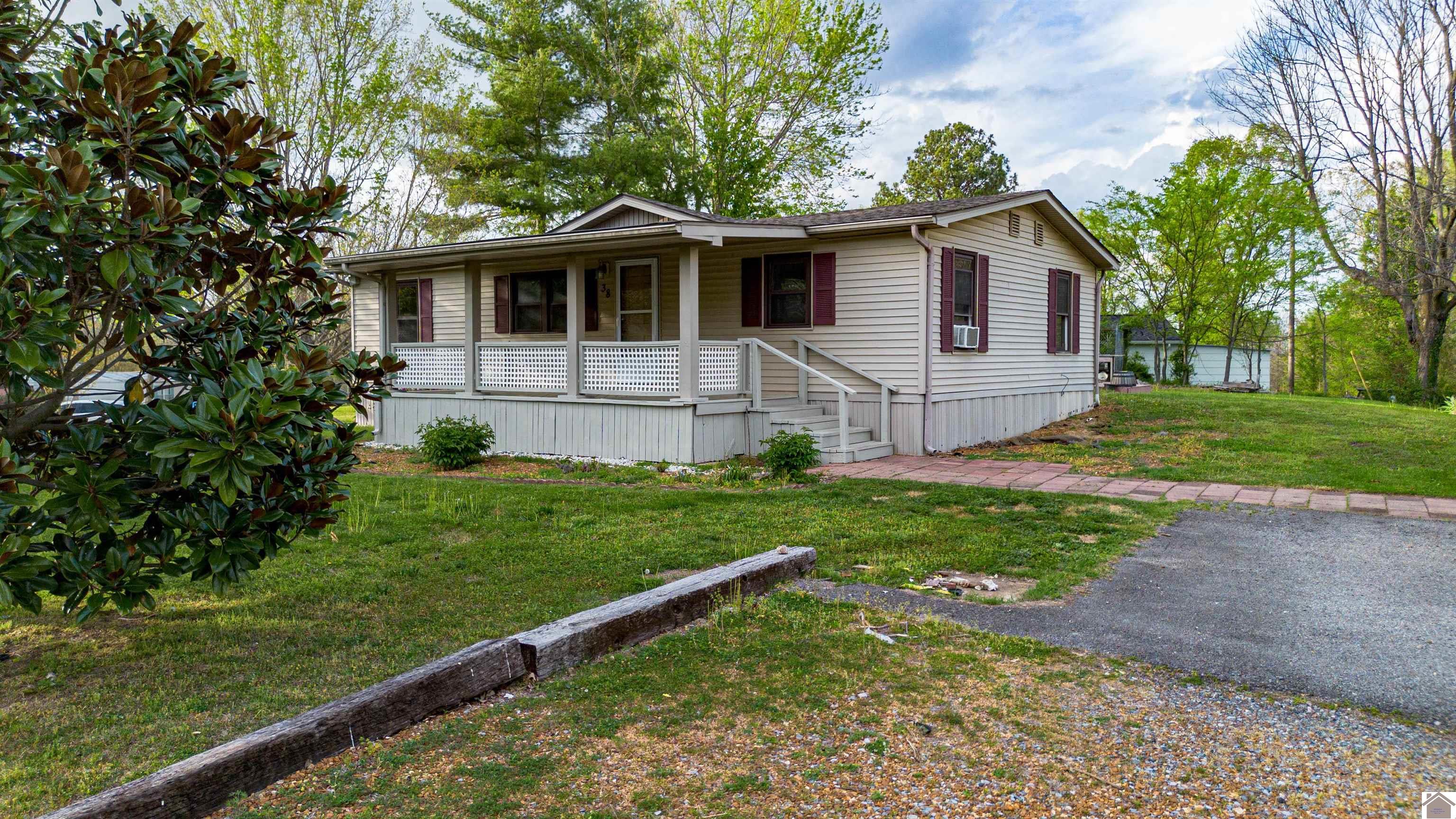 38 Helton Street