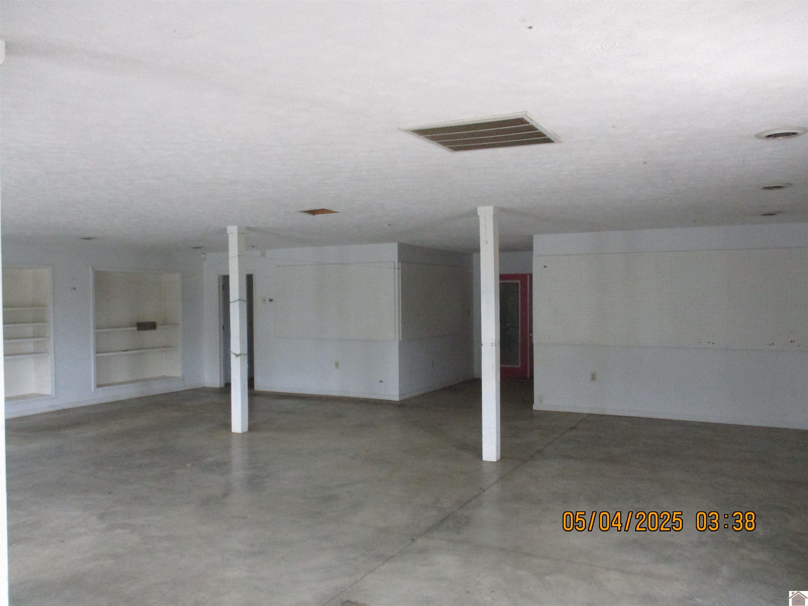 4961 Cadiz Rd