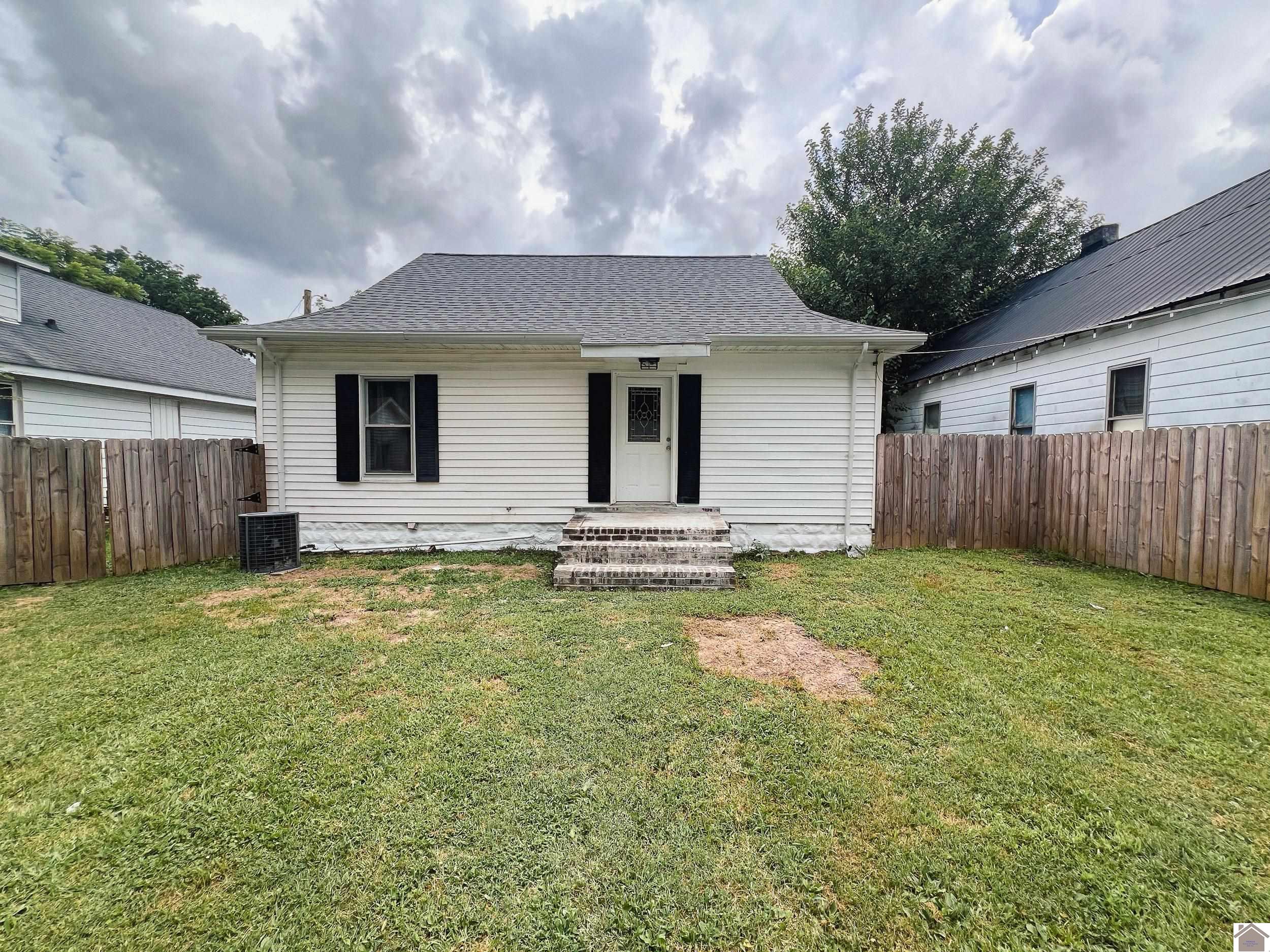805 Mechanic St