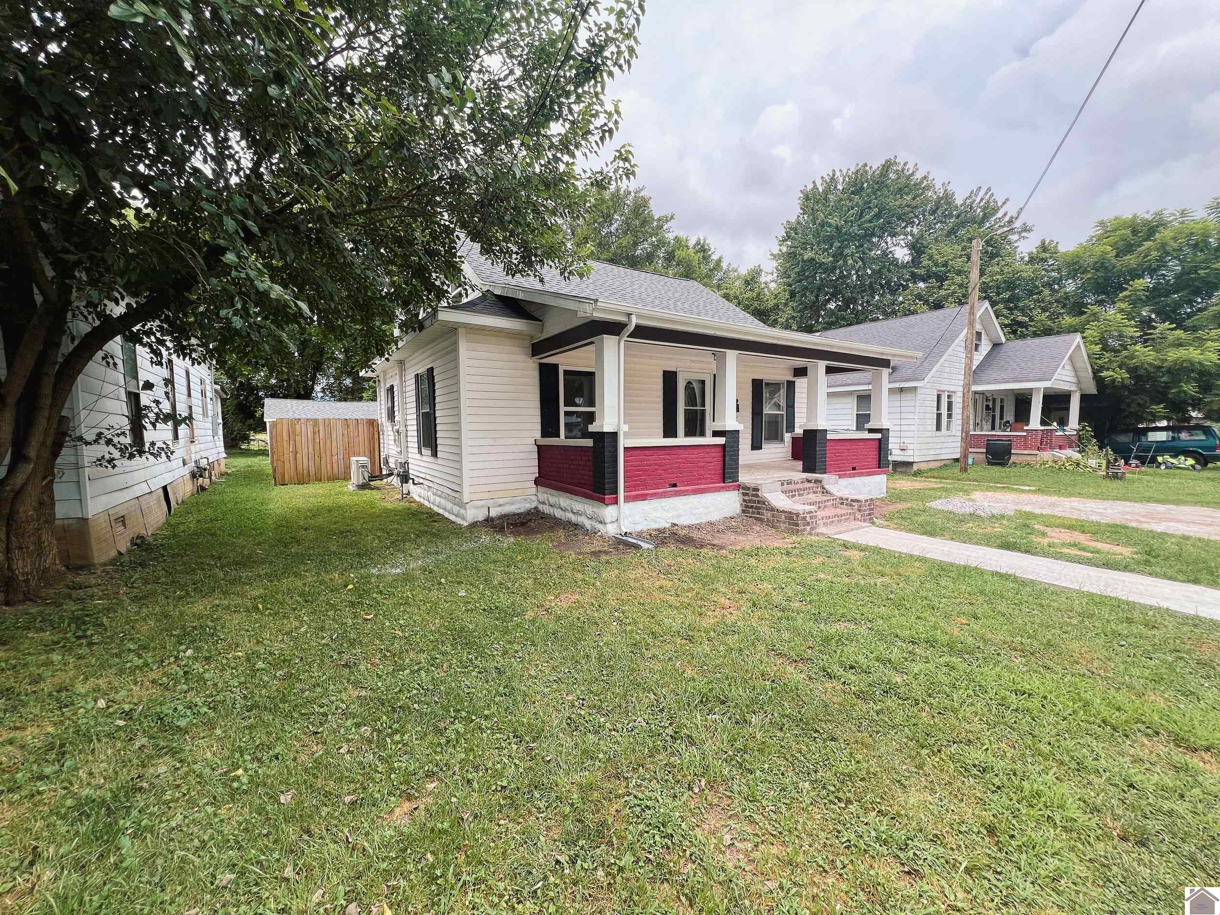 805 Mechanic St