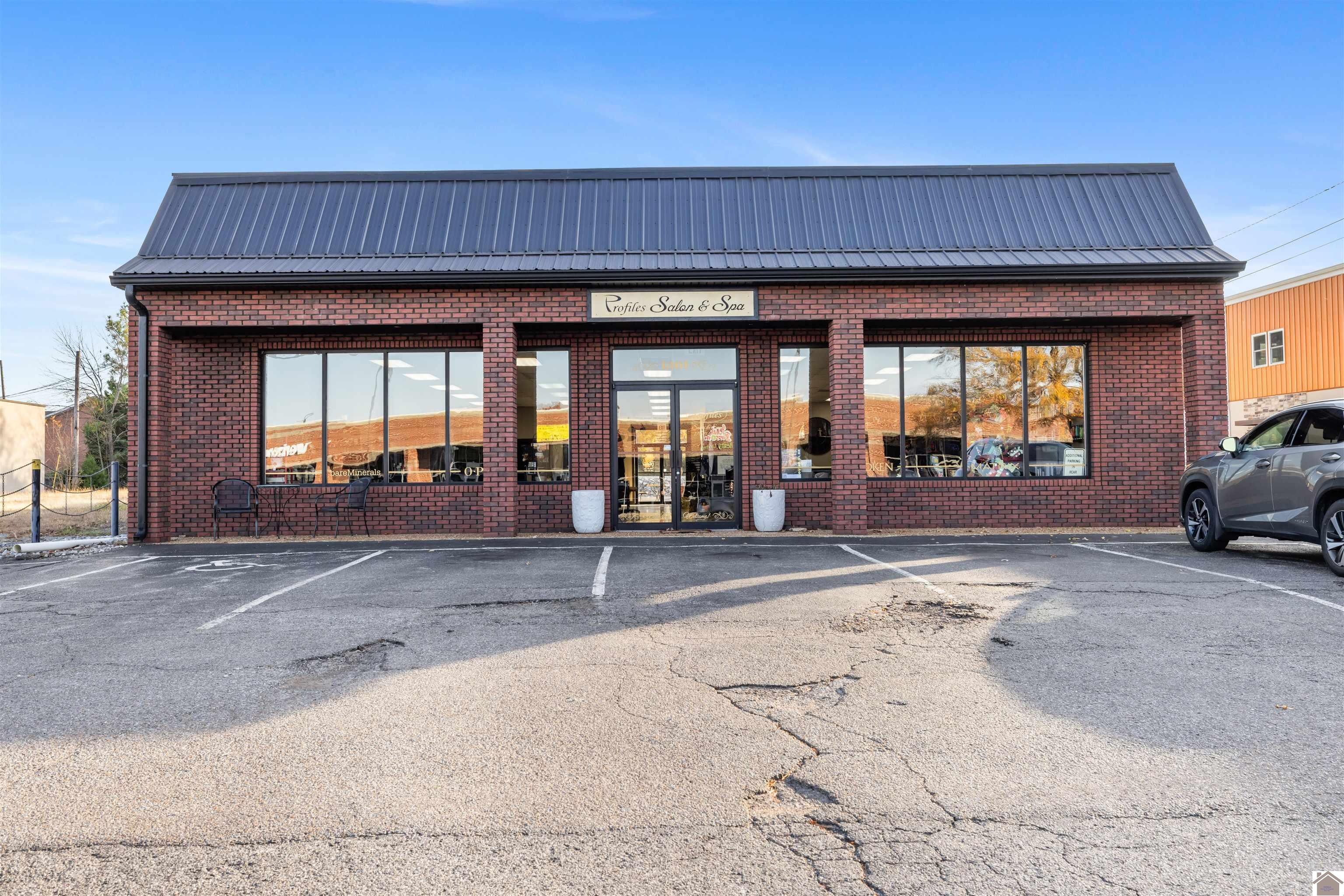 1301 Chestnut Street