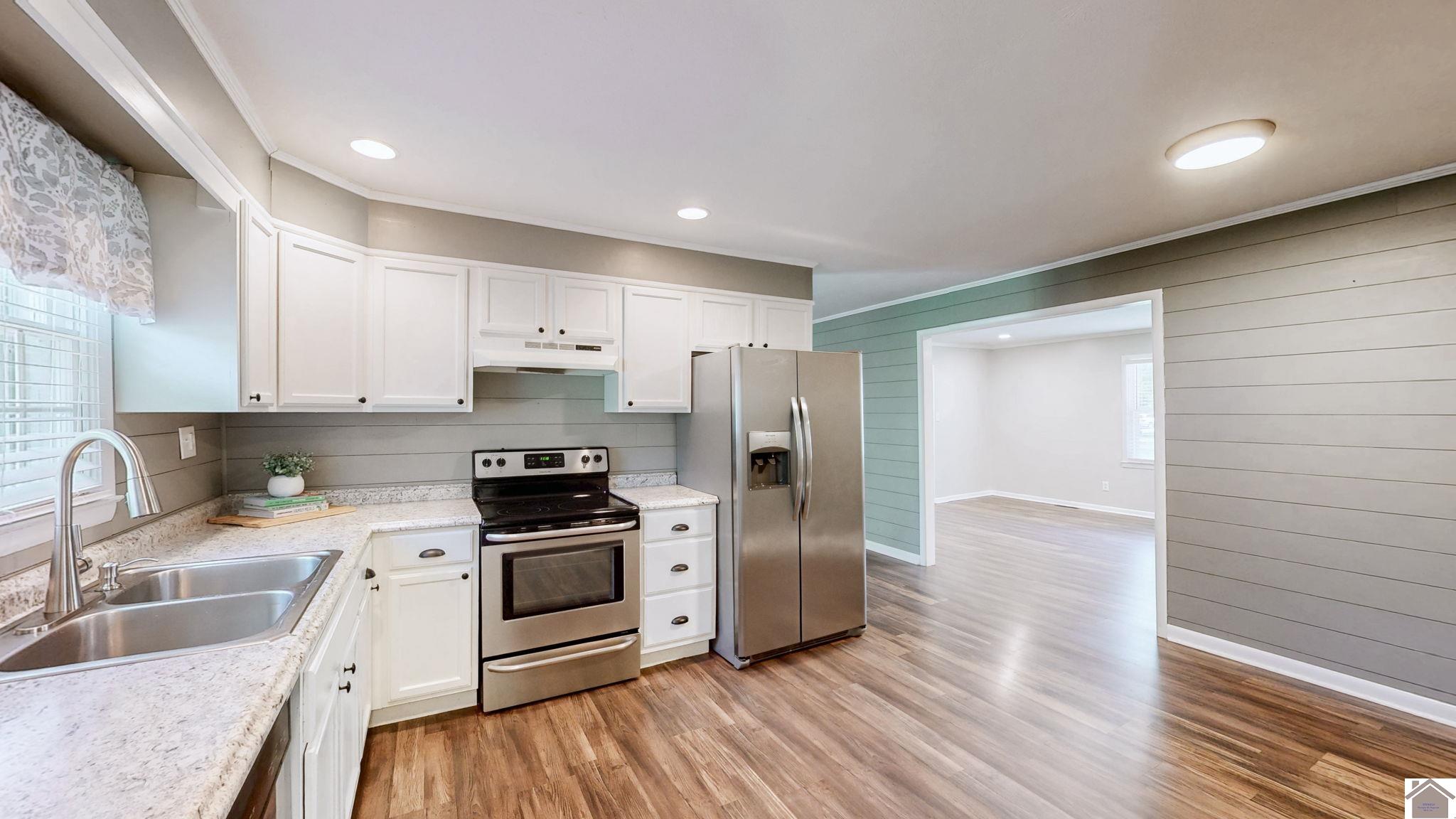406 Merrywood Drive