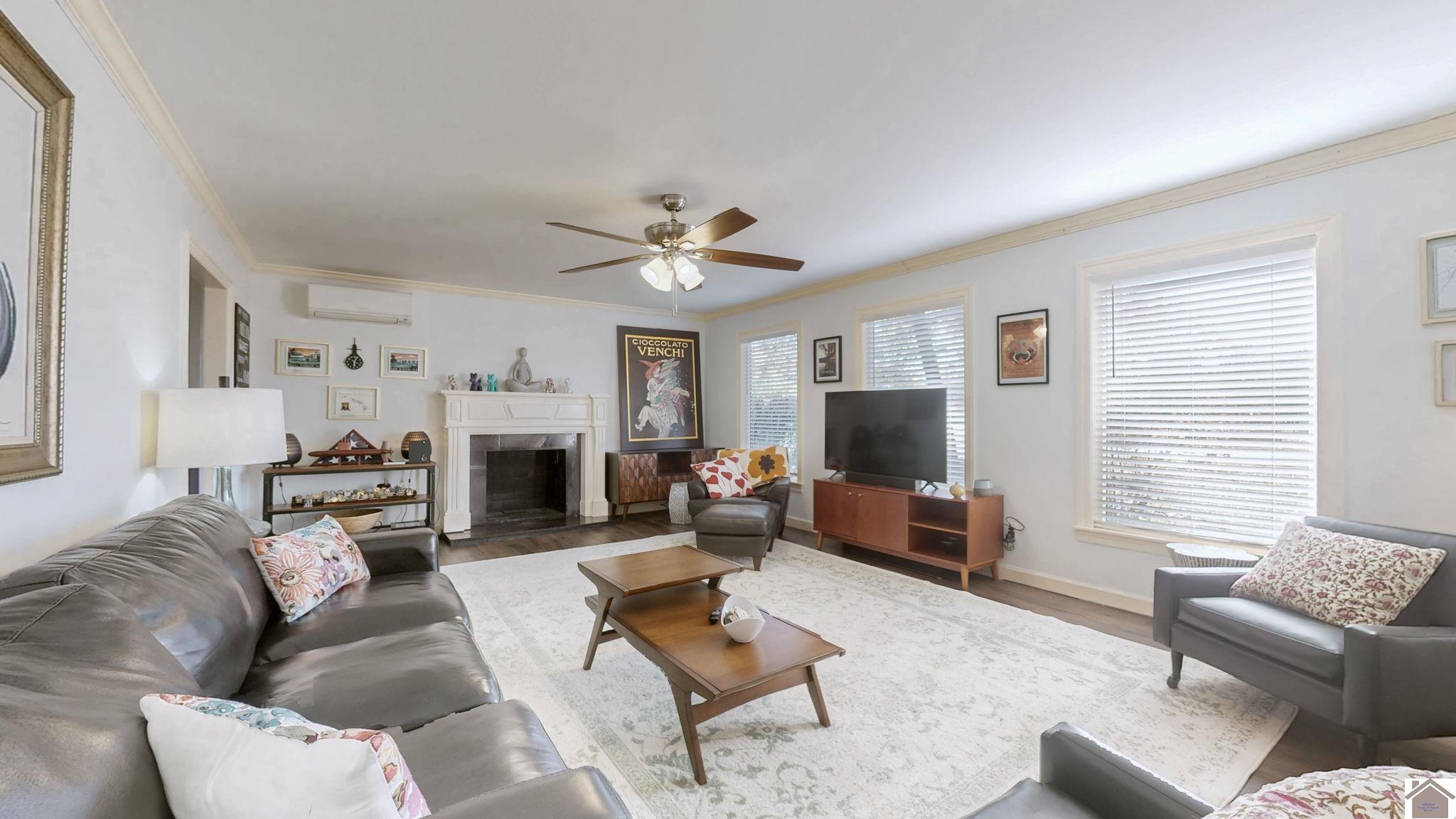 2115 Gatesborough Circle