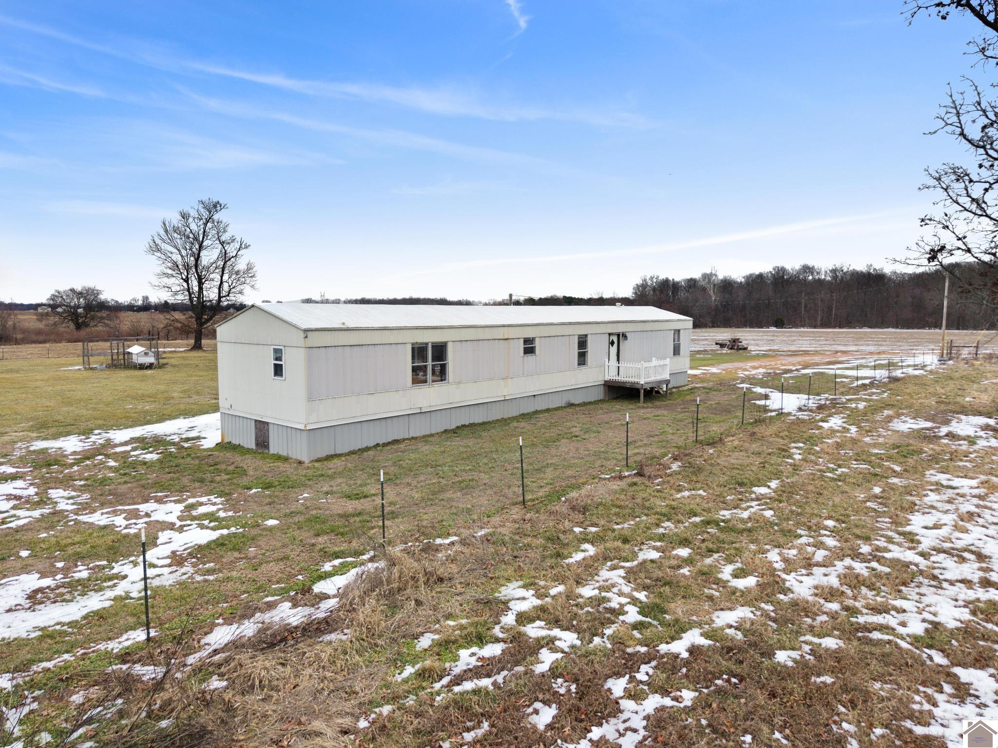 Photo 1 of 28 — 3452 N State Route 121, Murray, KY 42071