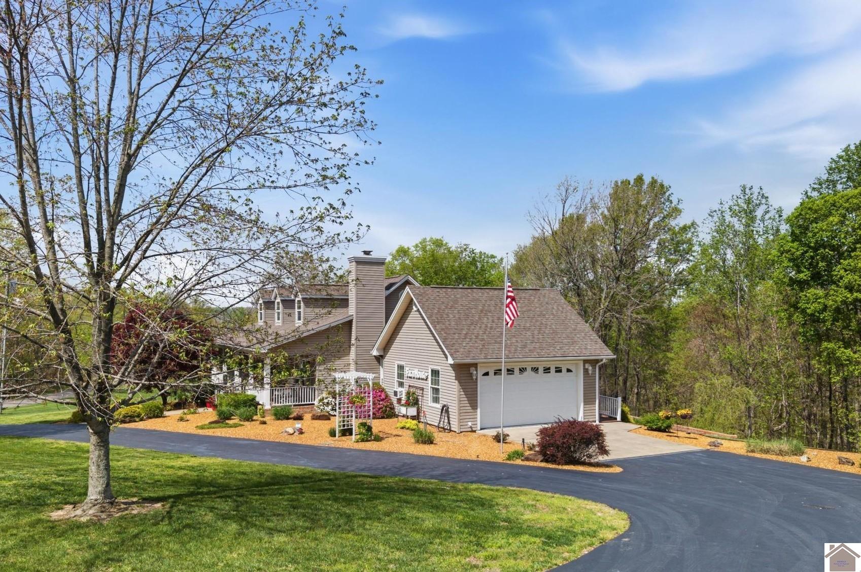 920 View Road