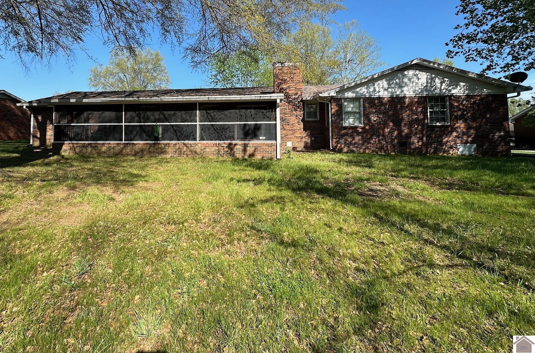 1506 London Drive