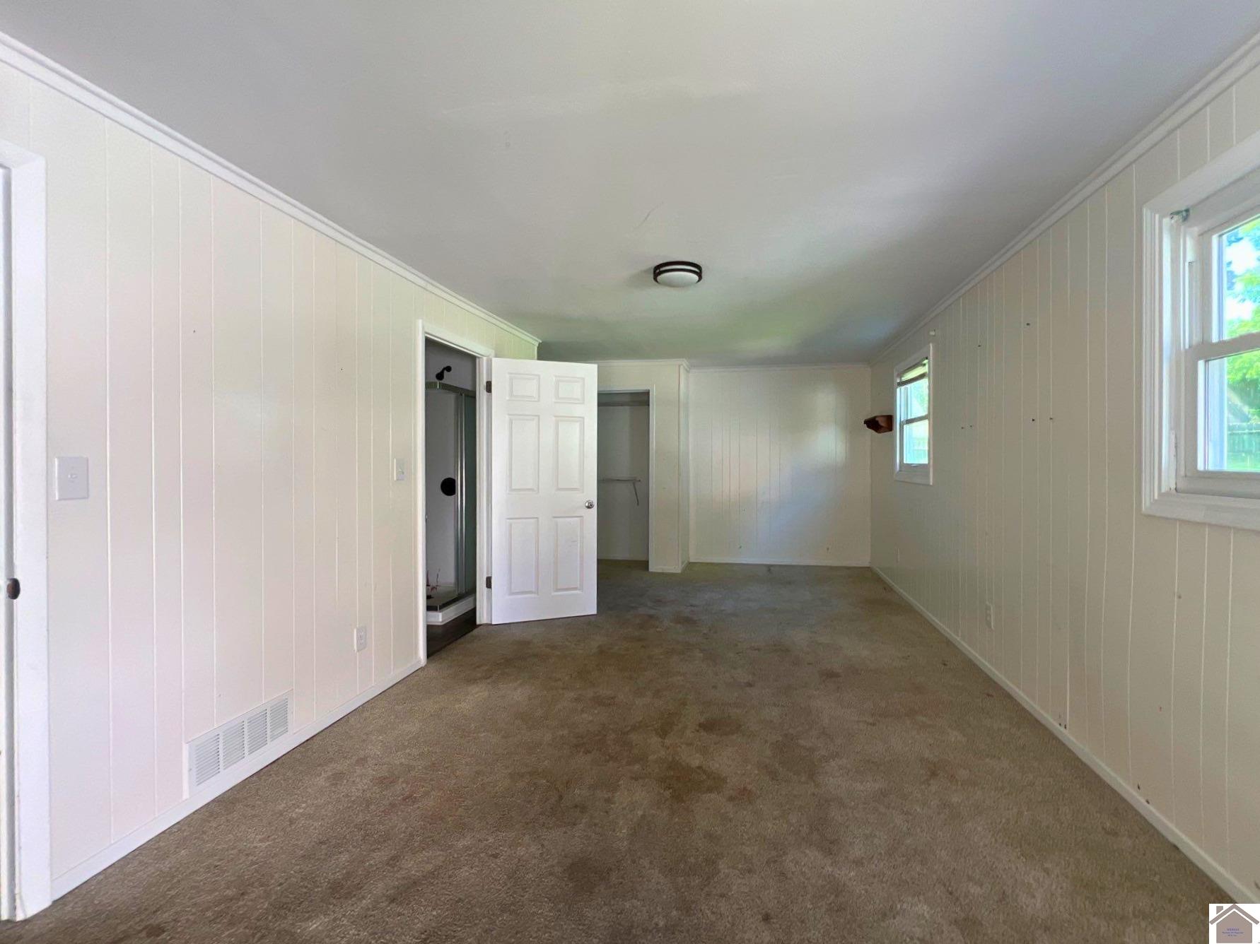 340 Beech St - Photo 2
