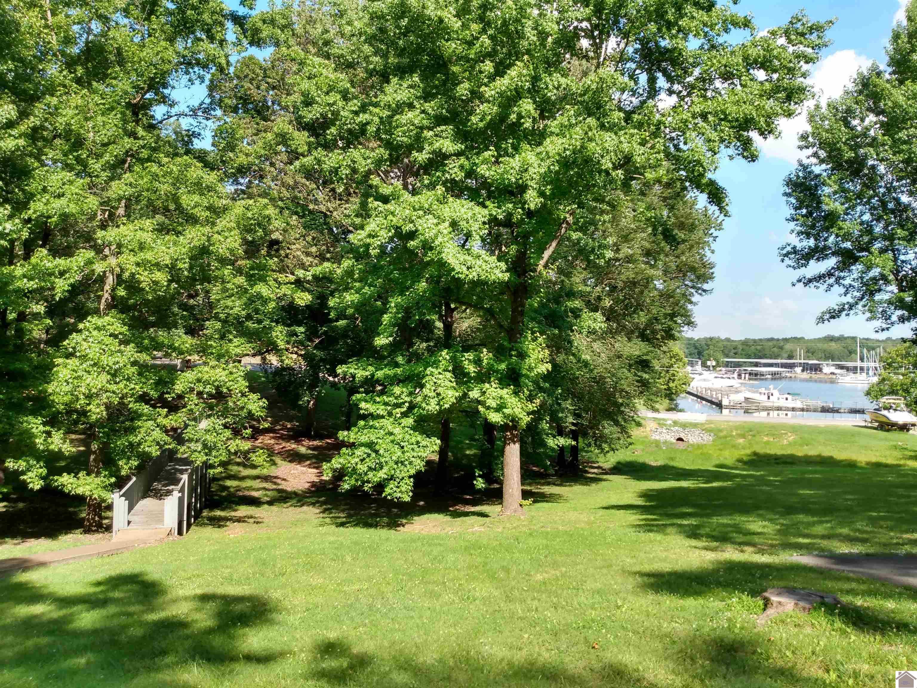 209 Hurst Haven Dr