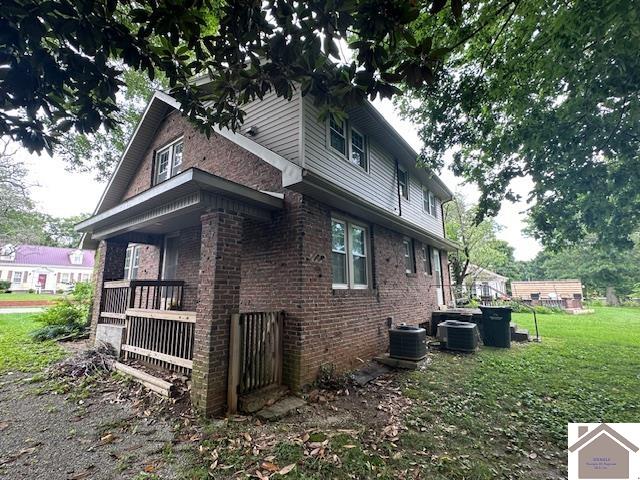 705 W Locust Street