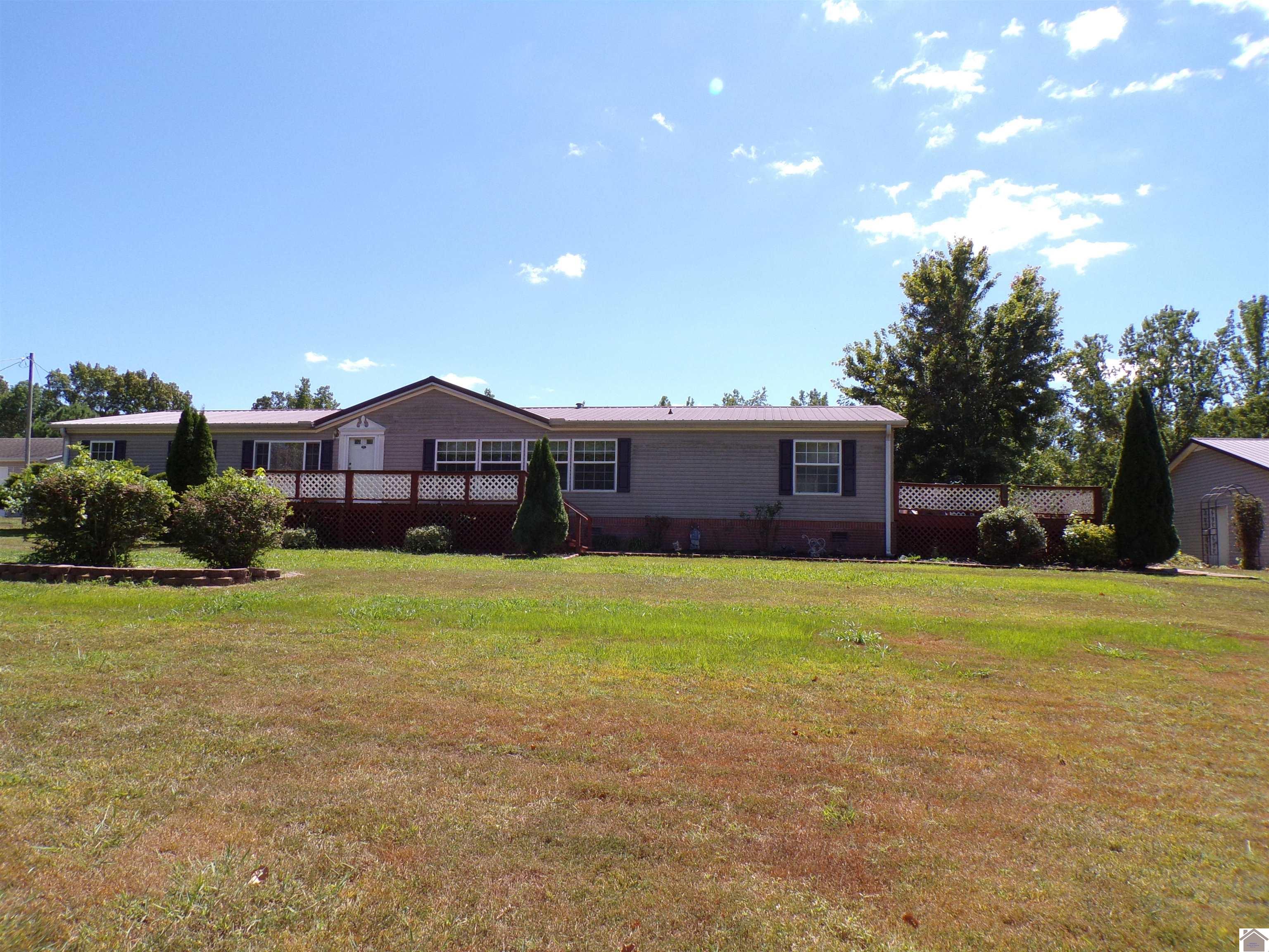 542 Pirates Cove Rd.