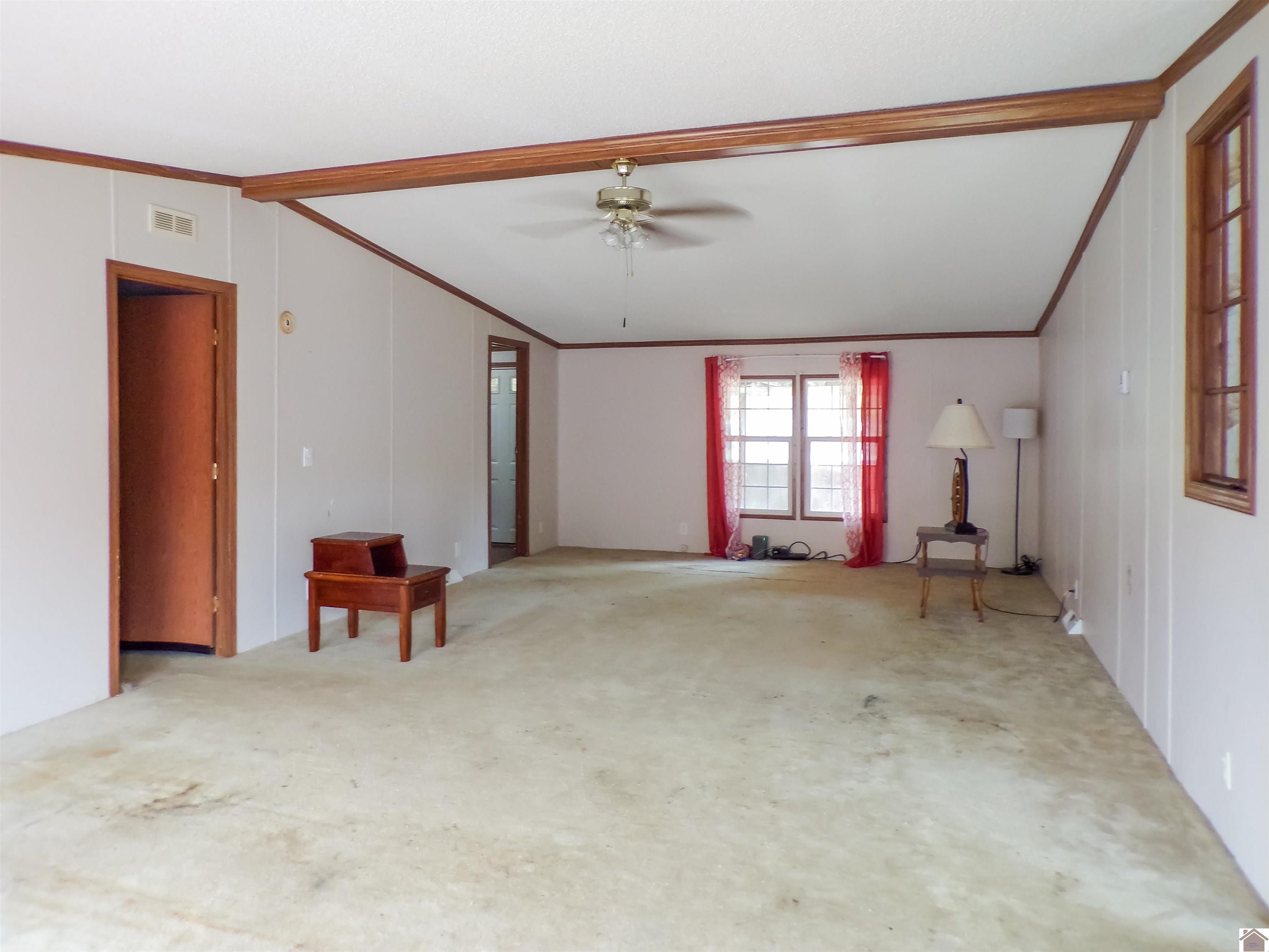 542 Pirates Cove Rd.
