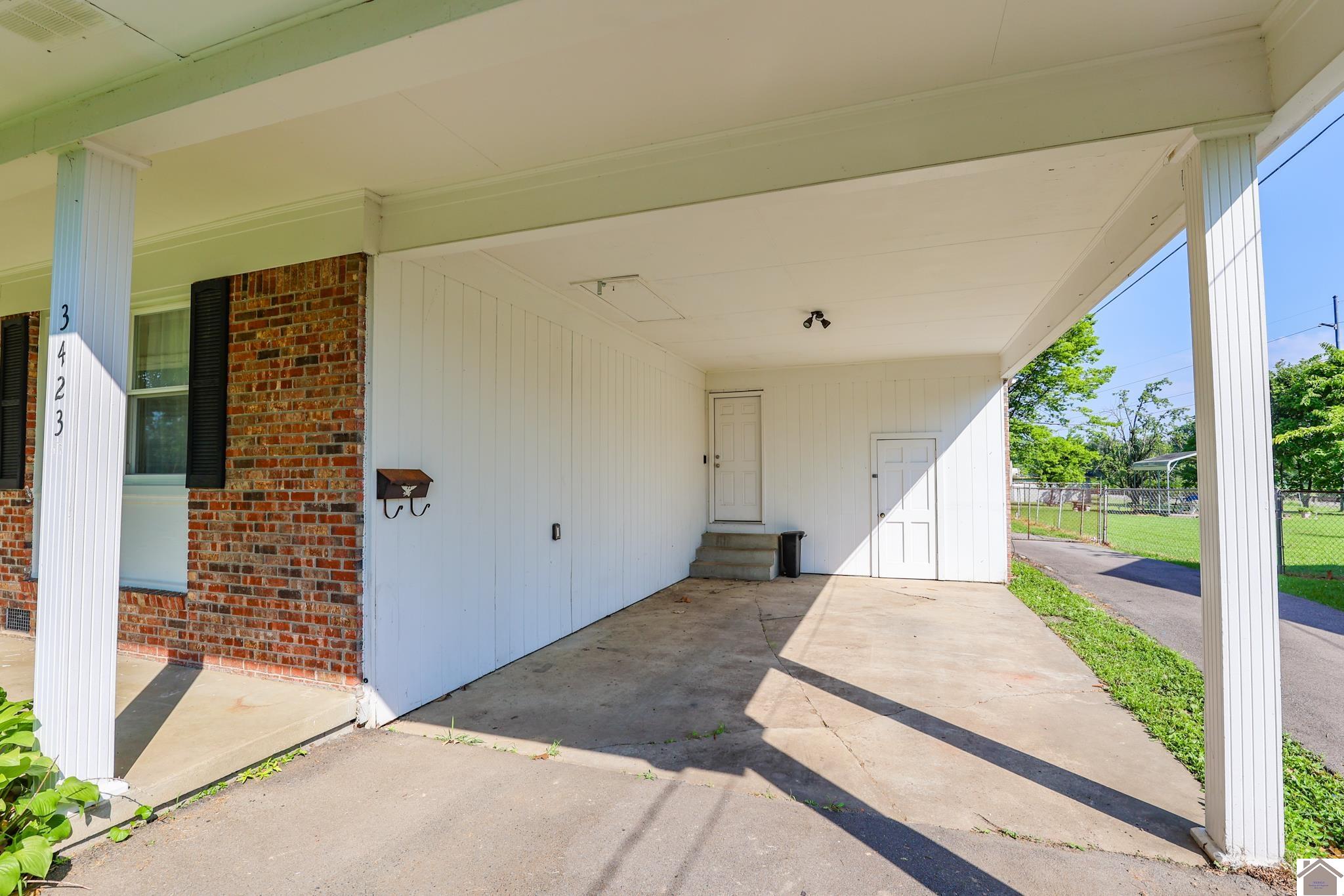 3423 Pines Rd