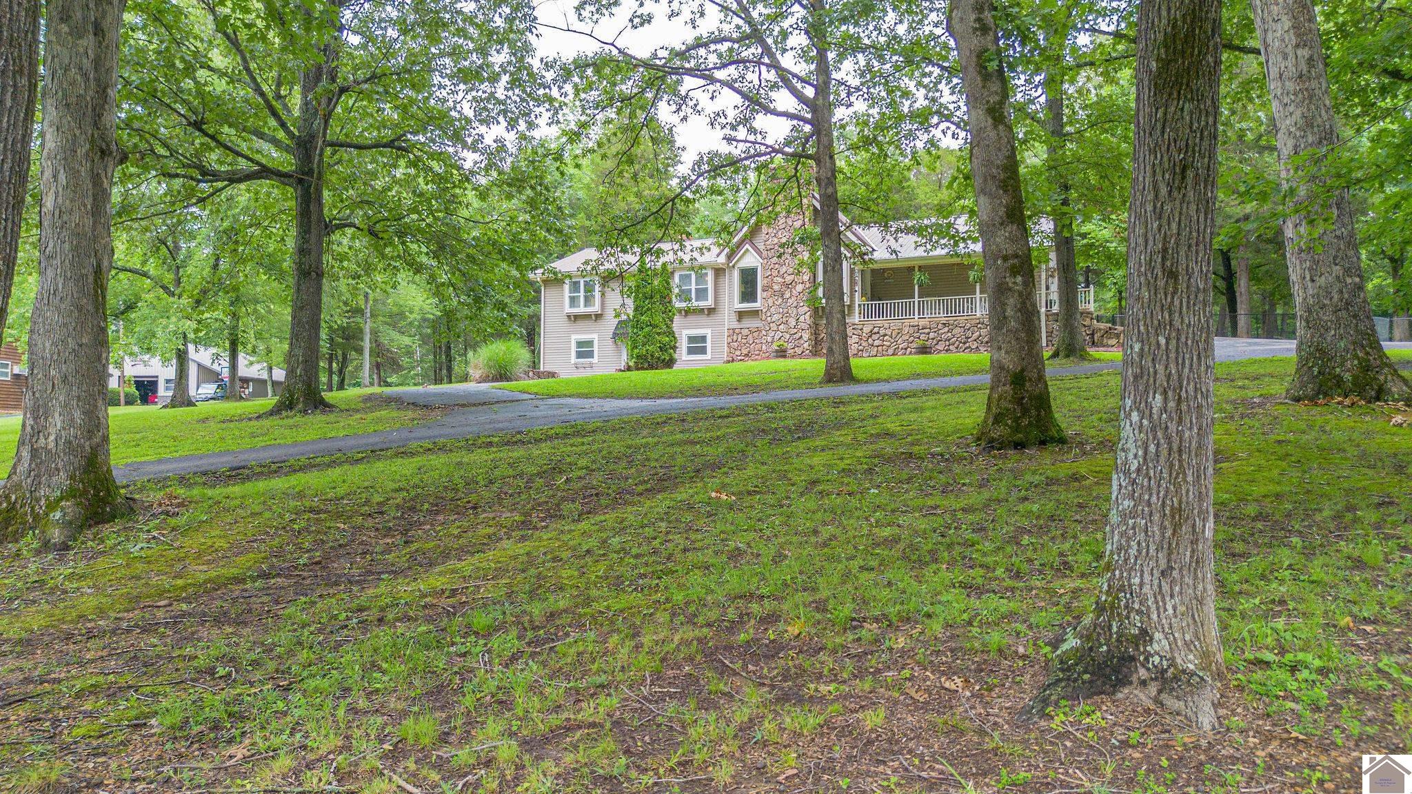 107 Lane's End Dr