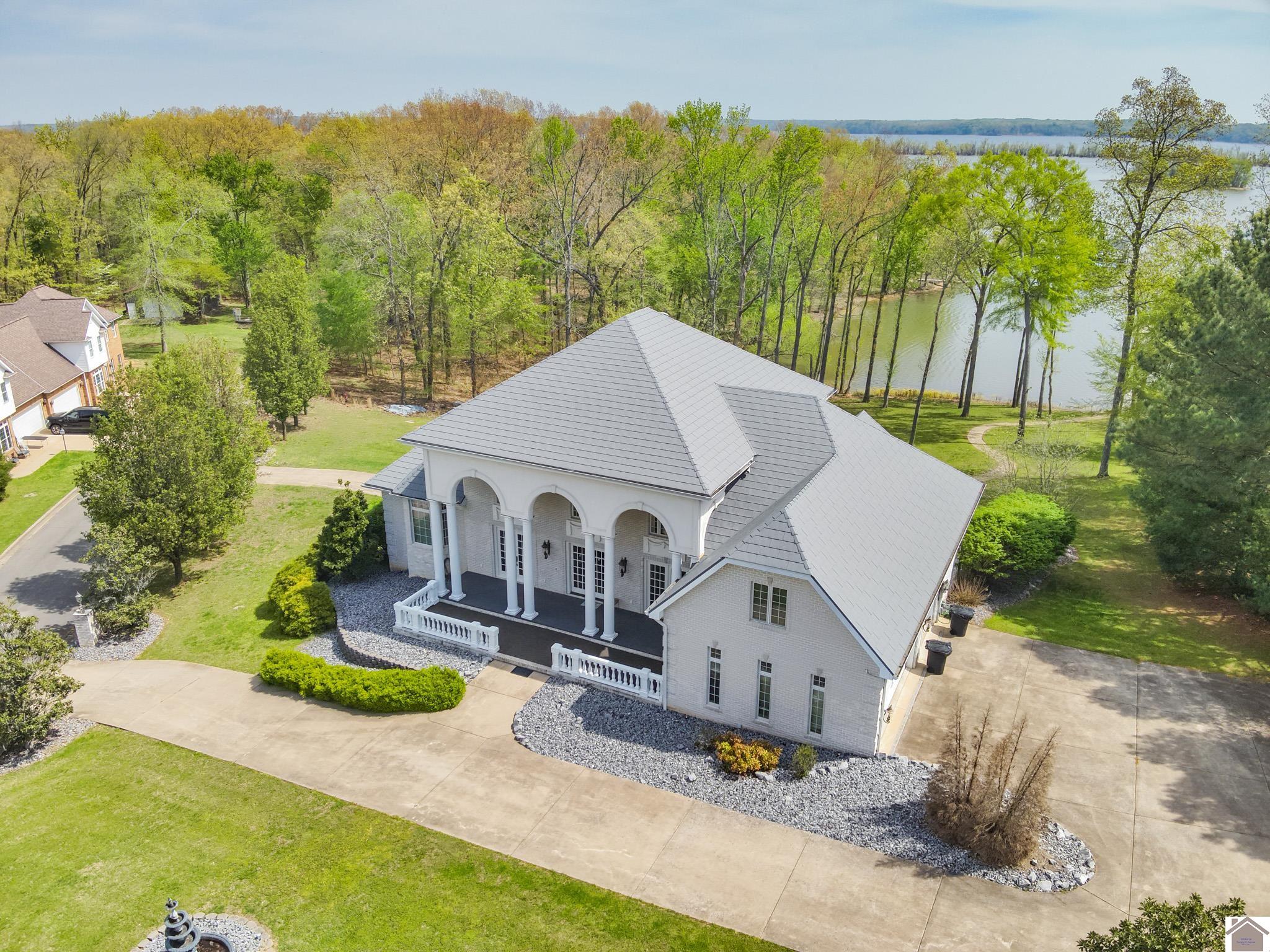 23 Tralee Ct