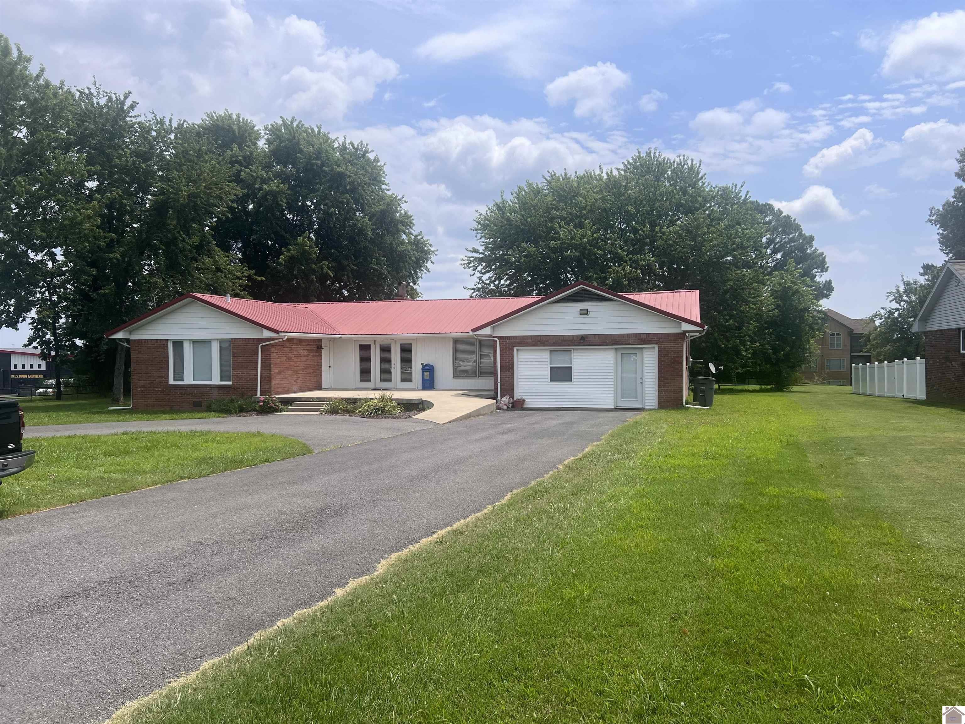 2650 Holt Road