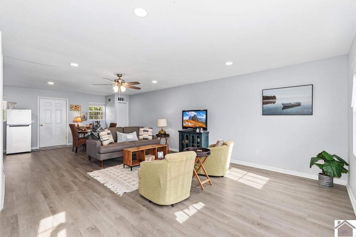 49 Lake Shore Drive