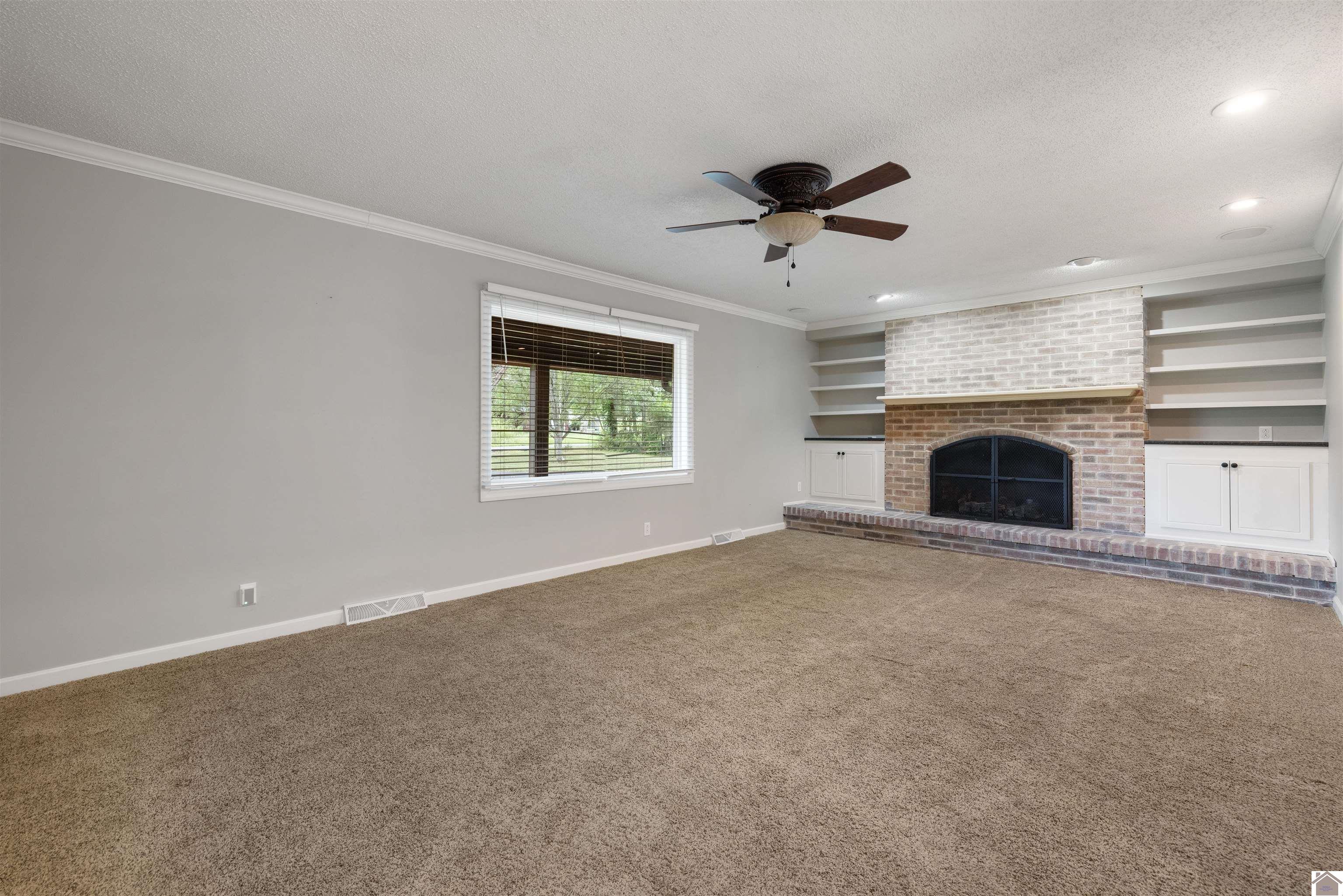 2585-B Crossland Road