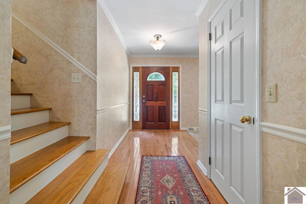 2216 Gatesborough Circle
