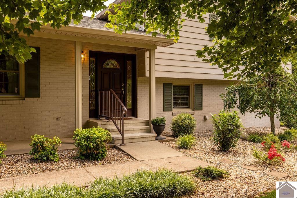 2216 Gatesborough Circle