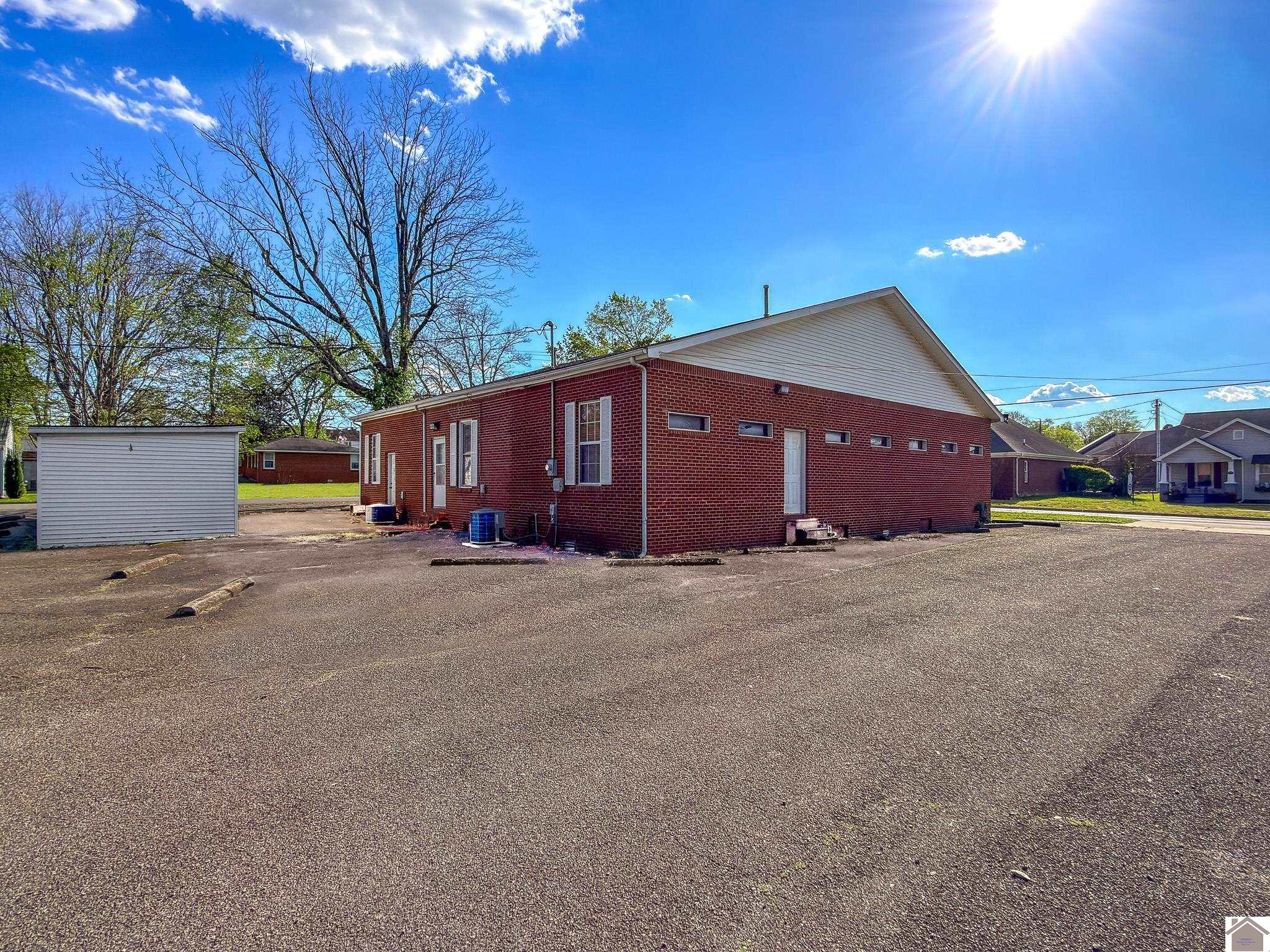 813 Poplar Street