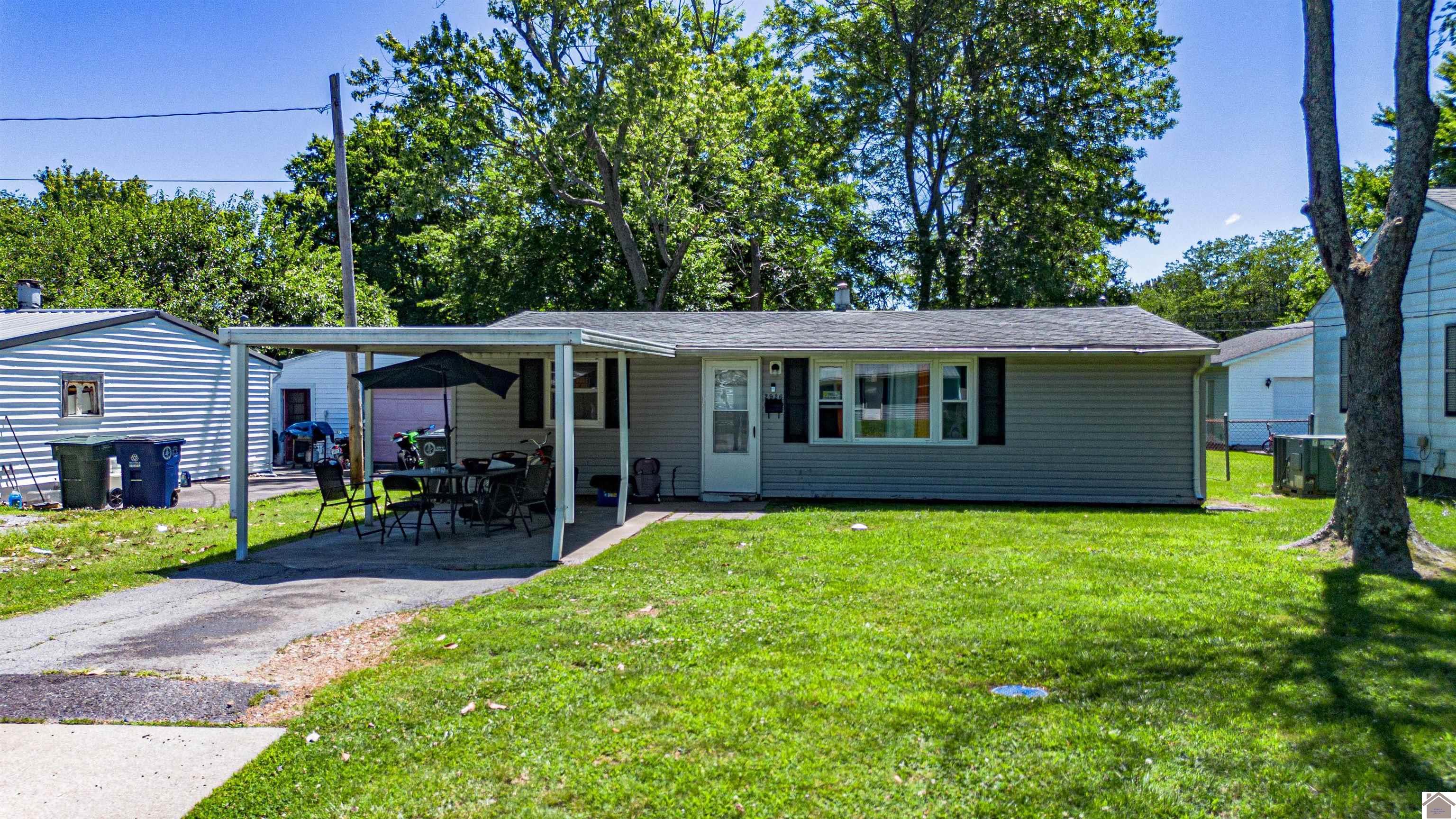 Photo 1 of 10 — 2926 Mississippi, Paducah, KY 42003