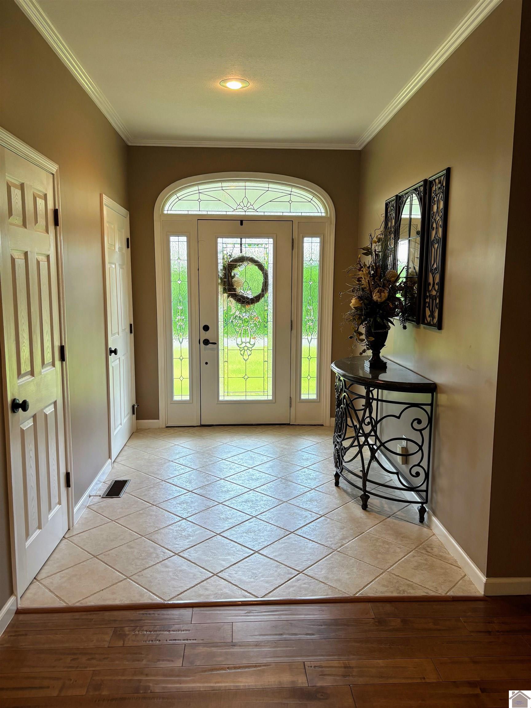 101 Bluebird Rd